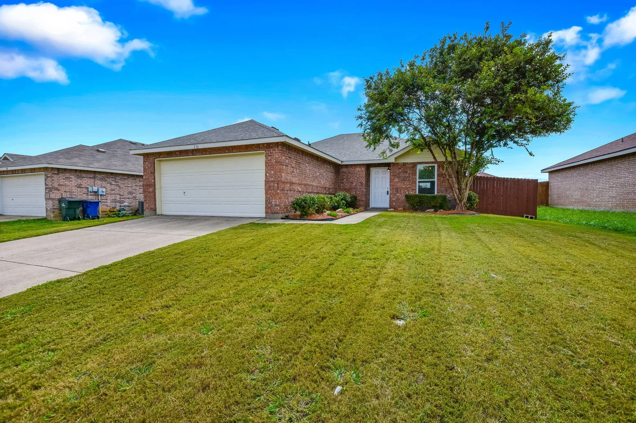 Single Family Residence For Rent in Denton County , 116 Pintail Lane, Sanger, Texas 76266, 3 Bedroom, 2 Bathroom, 2 Garage spaces, 1,252 Sqft, built in 2005, mls#21367743, Real Estate Agent in Sanger, Homes For Rent in Denton county, Homes For Rent in Sanger, Realtor in Sanger Texas, Real Estate Brokerage Independent Realty Texas, Luminita Cordes Realtor