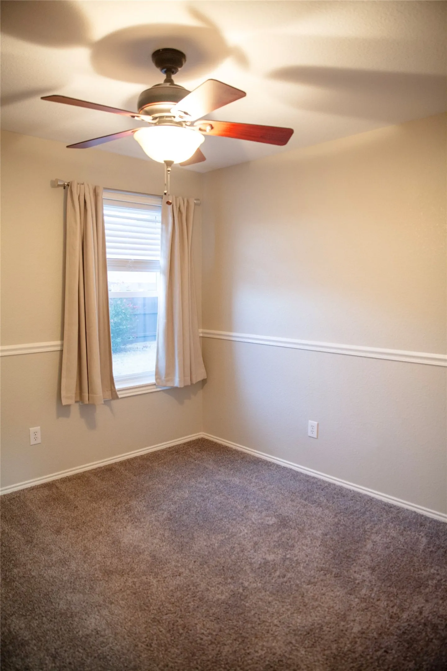 Single Family Residence For Rent in Denton County , 116 Pintail Lane, Sanger, Texas 76266, 3 Bedroom, 2 Bathroom, 2 Garage spaces, 1,252 Sqft, built in 2005, mls#21367743, Real Estate Agent in Sanger, Homes For Rent in Denton county, Homes For Rent in Sanger, Realtor in Sanger Texas, Real Estate Brokerage Independent Realty Texas, Luminita Cordes Realtor