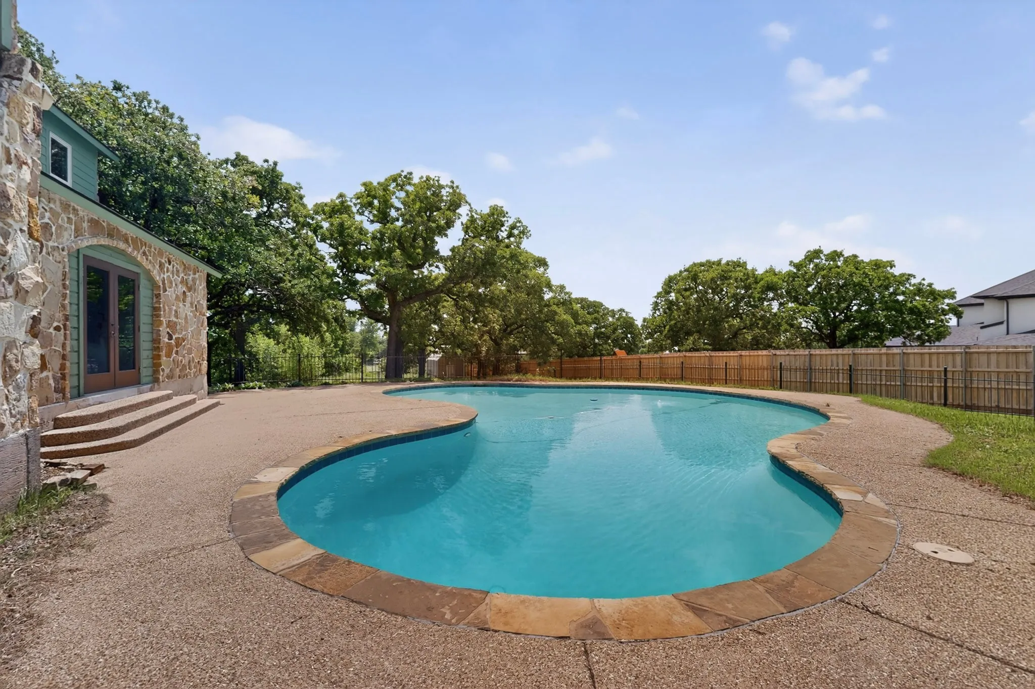 Single Family Residence For Sale in Johnson County , 1880 Houston Road, Burleson, Texas 76028, 4 Bedroom, 3 Bathroom, Garage spaces, 2,836 Sqft, built in 1975, mls#21367809, Real Estate Agent in Burleson, Homes For Sale in Johnson county, Homes For Sale in Burleson, Realtor in Burleson Texas, Real Estate Brokerage Independent Realty Texas, Luminita Cordes Realtor