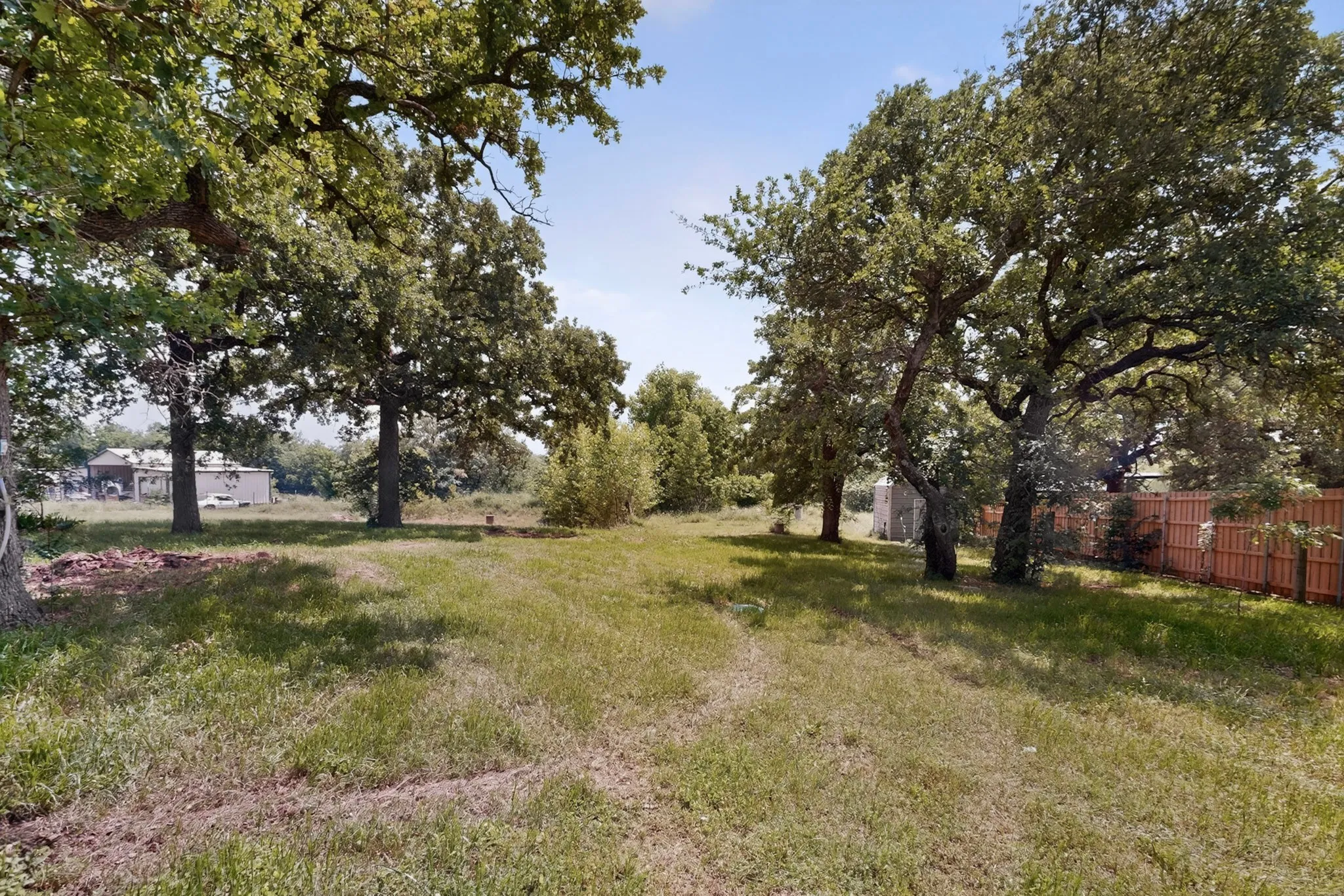 Single Family Residence For Sale in Johnson County , 1880 Houston Road, Burleson, Texas 76028, 4 Bedroom, 3 Bathroom, Garage spaces, 2,836 Sqft, built in 1975, mls#21367809, Real Estate Agent in Burleson, Homes For Sale in Johnson county, Homes For Sale in Burleson, Realtor in Burleson Texas, Real Estate Brokerage Independent Realty Texas, Luminita Cordes Realtor