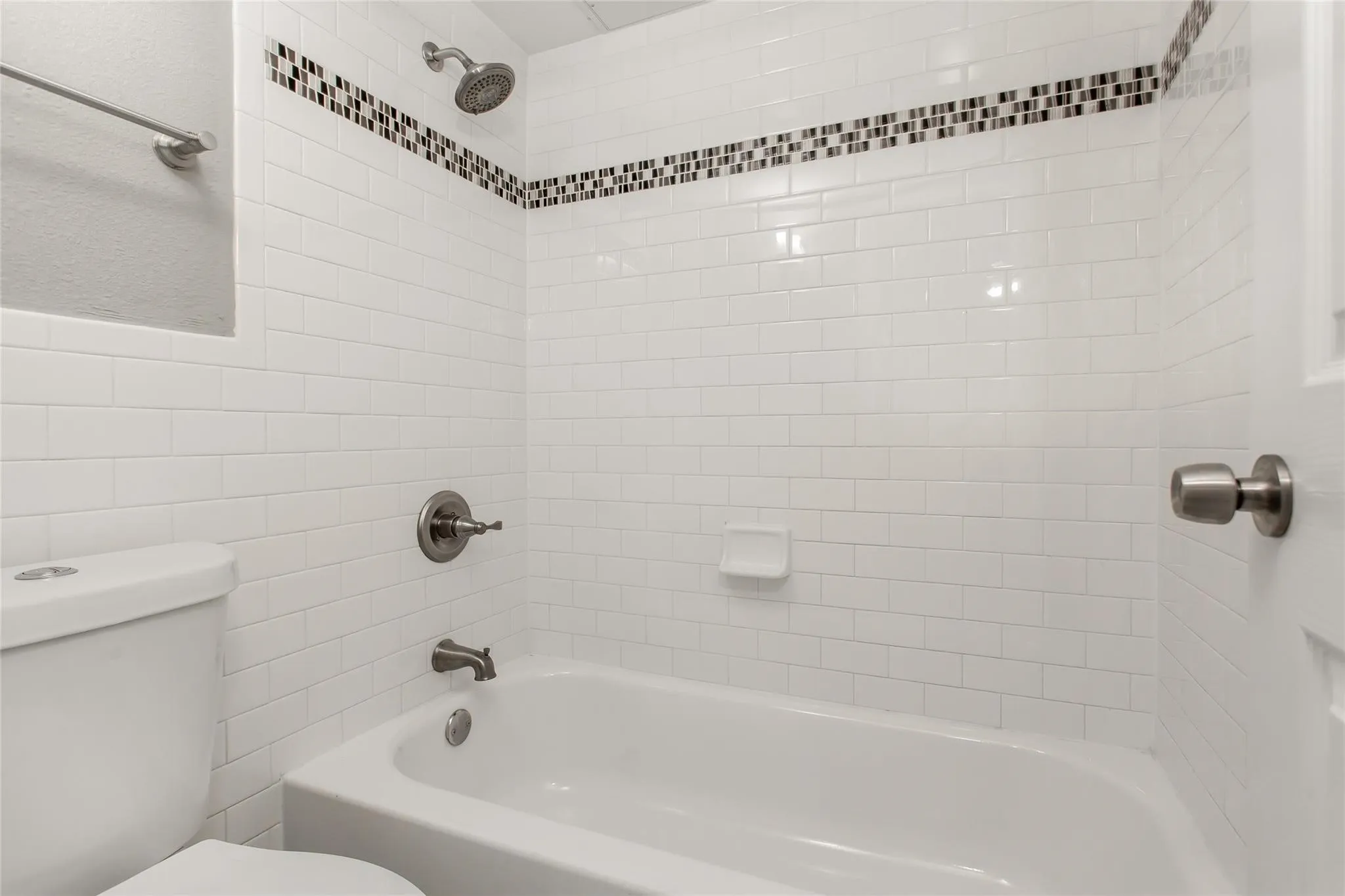 Apartment For Rent in Dallas County , 4319 Mc Kinney Avenue 205, Dallas, Texas 75205, 1 Bedroom, 1 Bathroom, Garage spaces, 600 Sqft, built in 1975, mls#21370188, Real Estate Agent in Dallas, Homes For Rent in Dallas county, Homes For Rent in Dallas, Realtor in Dallas Texas, Real Estate Brokerage Independent Realty Texas, Luminita Cordes Realtor