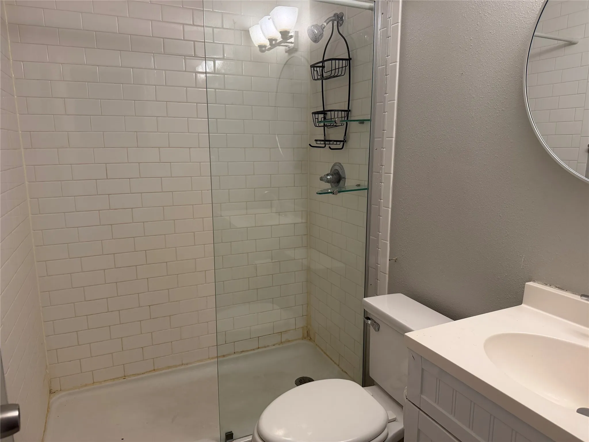 Single Family Residence For Rent in Tarrant County , 4233 Alamo, Fort Worth, Texas 76107, 3 Bedroom, 2 Bathroom, Garage spaces, 1,060 Sqft, built in 1942, mls#21364677, Real Estate Agent in Fort Worth, Homes For Rent in Tarrant county, Homes For Rent in Fort Worth, Realtor in Fort Worth Texas, Real Estate Brokerage Independent Realty Texas, Luminita Cordes Realtor
