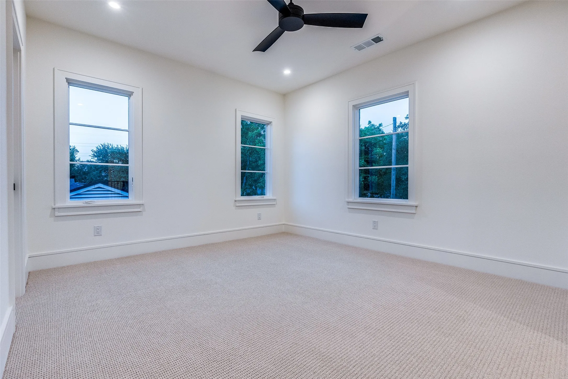 Single Family Residence For Sale in Dallas County , 3935 Hawick Lane, Dallas, Texas 75220, 5 Bedroom, 6 Bathroom, 3 Garage spaces, 4,435 Sqft, built in 2025, mls#21367392, Real Estate Agent in Dallas, Homes For Sale in Dallas county, Homes For Sale in Dallas, Realtor in Dallas Texas, Real Estate Brokerage Independent Realty Texas, Luminita Cordes Realtor