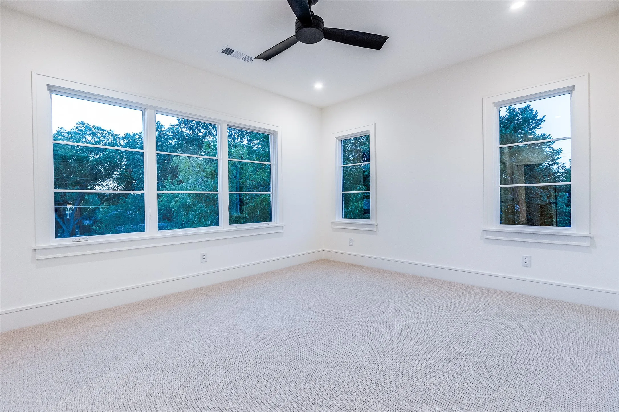 Single Family Residence For Sale in Dallas County , 3935 Hawick Lane, Dallas, Texas 75220, 5 Bedroom, 6 Bathroom, 3 Garage spaces, 4,435 Sqft, built in 2025, mls#21367392, Real Estate Agent in Dallas, Homes For Sale in Dallas county, Homes For Sale in Dallas, Realtor in Dallas Texas, Real Estate Brokerage Independent Realty Texas, Luminita Cordes Realtor