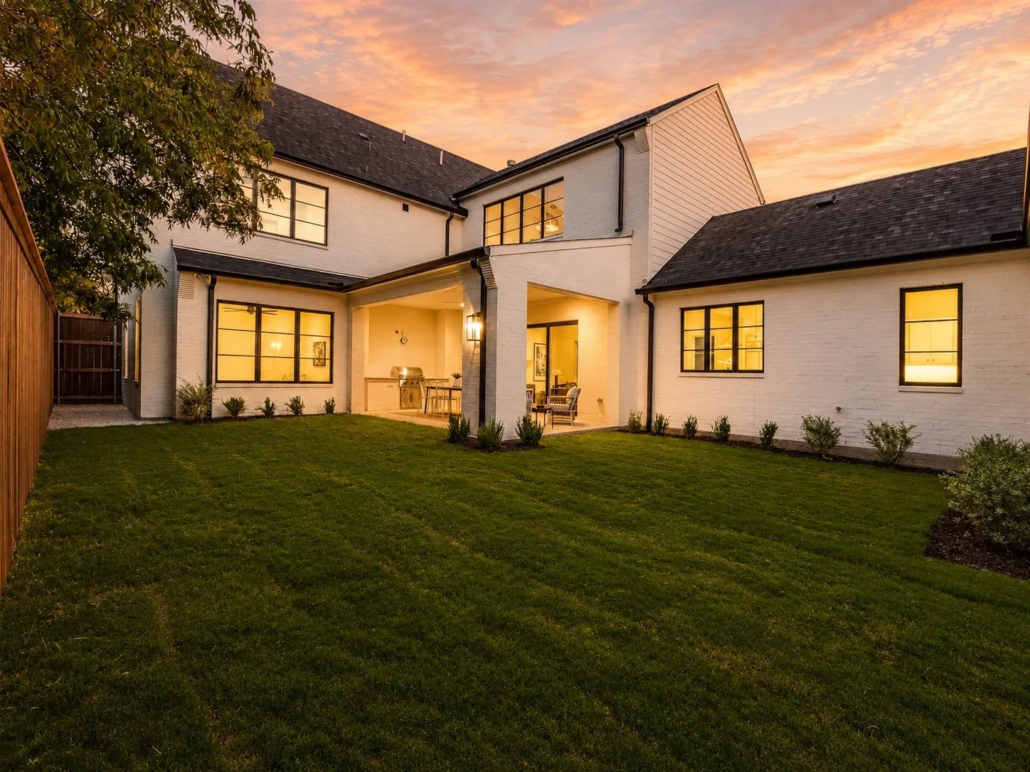 Single Family Residence For Sale in Dallas County , 3935 Hawick Lane, Dallas, Texas 75220, 5 Bedroom, 6 Bathroom, 3 Garage spaces, 4,435 Sqft, built in 2025, mls#21367392, Real Estate Agent in Dallas, Homes For Sale in Dallas county, Homes For Sale in Dallas, Realtor in Dallas Texas, Real Estate Brokerage Independent Realty Texas, Luminita Cordes Realtor
