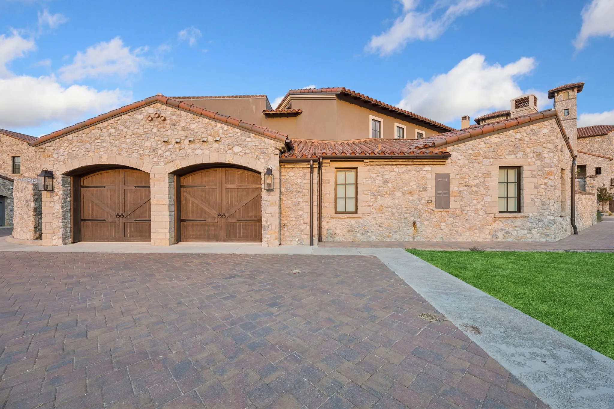 Townhouse For Sale in Tarrant County , 76 Cortes Drive, Westlake, Texas 76262, 3 Bedroom, 4 Bathroom, 2 Garage spaces, 3,107 Sqft, built in 2023, mls#21367995, Real Estate Agent in Westlake, Homes For Sale in Tarrant county, Homes For Sale in Westlake, Realtor in Westlake Texas, Real Estate Brokerage Independent Realty Texas, Luminita Cordes Realtor
