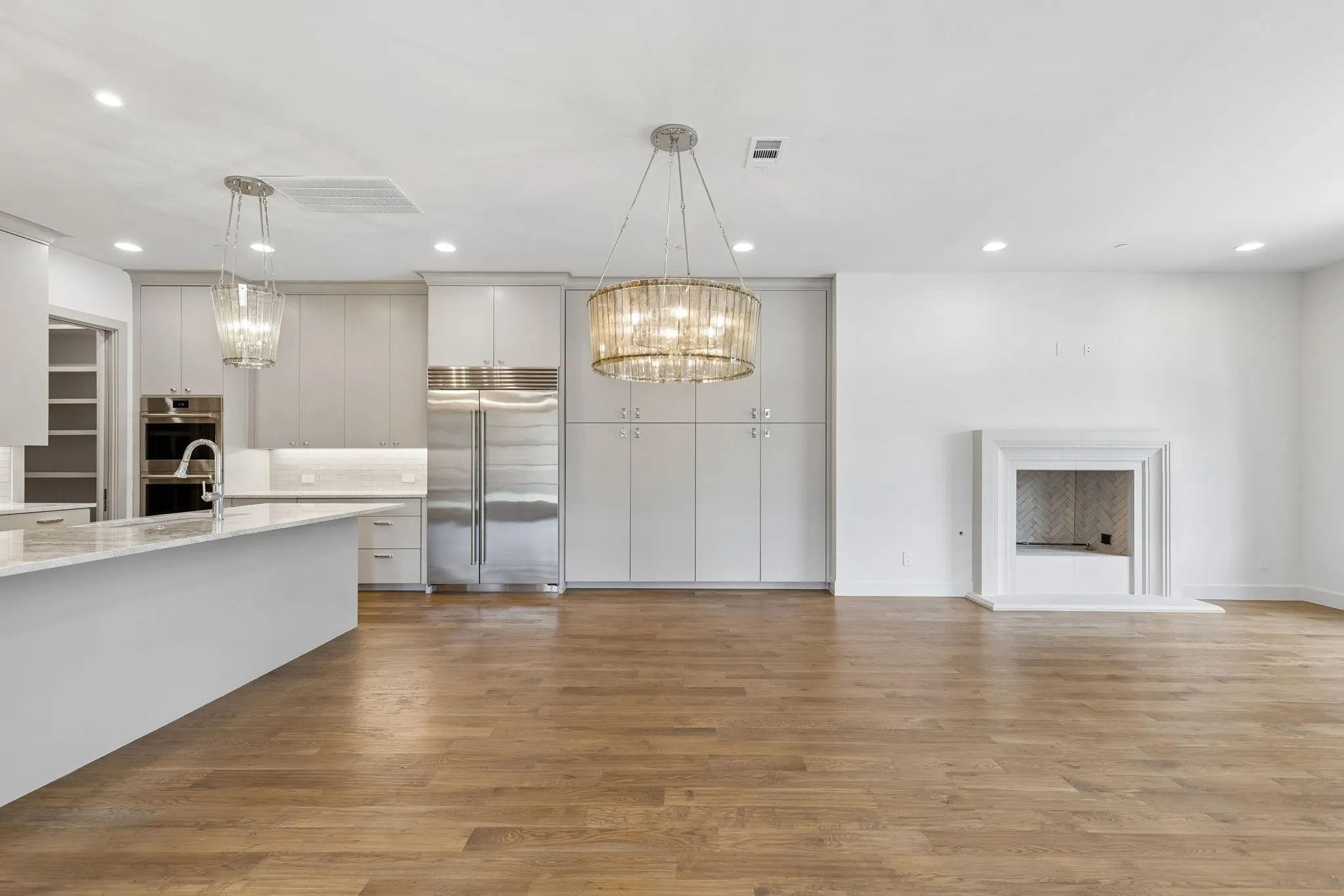 Townhouse For Sale in Tarrant County , 76 Cortes Drive, Westlake, Texas 76262, 3 Bedroom, 4 Bathroom, 2 Garage spaces, 3,107 Sqft, built in 2023, mls#21367995, Real Estate Agent in Westlake, Homes For Sale in Tarrant county, Homes For Sale in Westlake, Realtor in Westlake Texas, Real Estate Brokerage Independent Realty Texas, Luminita Cordes Realtor