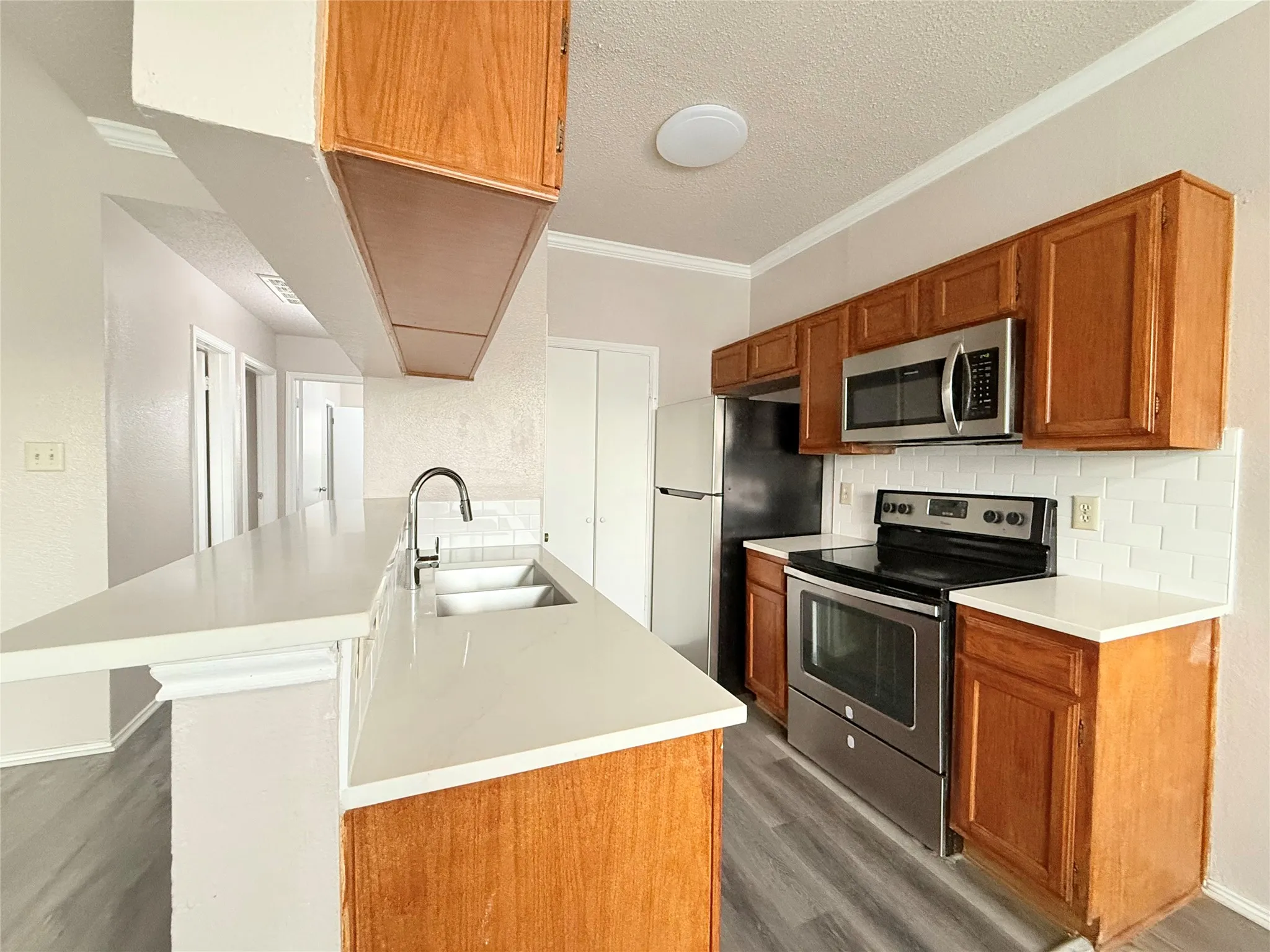 Condominium For Rent in Dallas County , 4115 Esters Road 704, Irving, Texas 75038, 2 Bedroom, 2 Bathroom, Garage spaces, 907 Sqft, built in 1984, mls#21370122, Real Estate Agent in Irving, Homes For Rent in Dallas county, Homes For Rent in Irving, Realtor in Irving Texas, Real Estate Brokerage Independent Realty Texas, Luminita Cordes Realtor