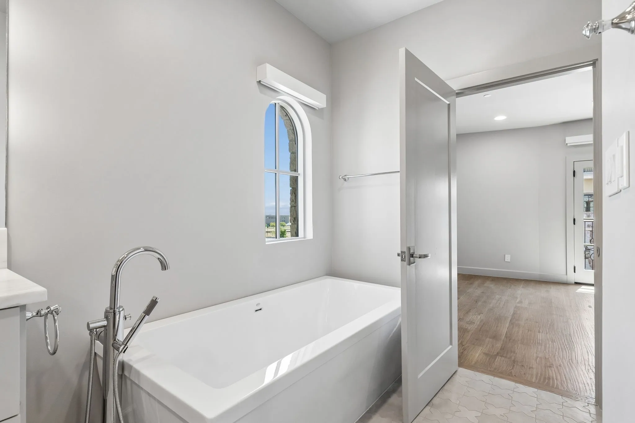 Townhouse For Sale in Tarrant County , 74 Cortes Drive, Westlake, Texas 76262, 4 Bedroom, 5 Bathroom, 2 Garage spaces, 3,550 Sqft, built in 2023, mls#21367895, Real Estate Agent in Westlake, Homes For Sale in Tarrant county, Homes For Sale in Westlake, Realtor in Westlake Texas, Real Estate Brokerage Independent Realty Texas, Luminita Cordes Realtor
