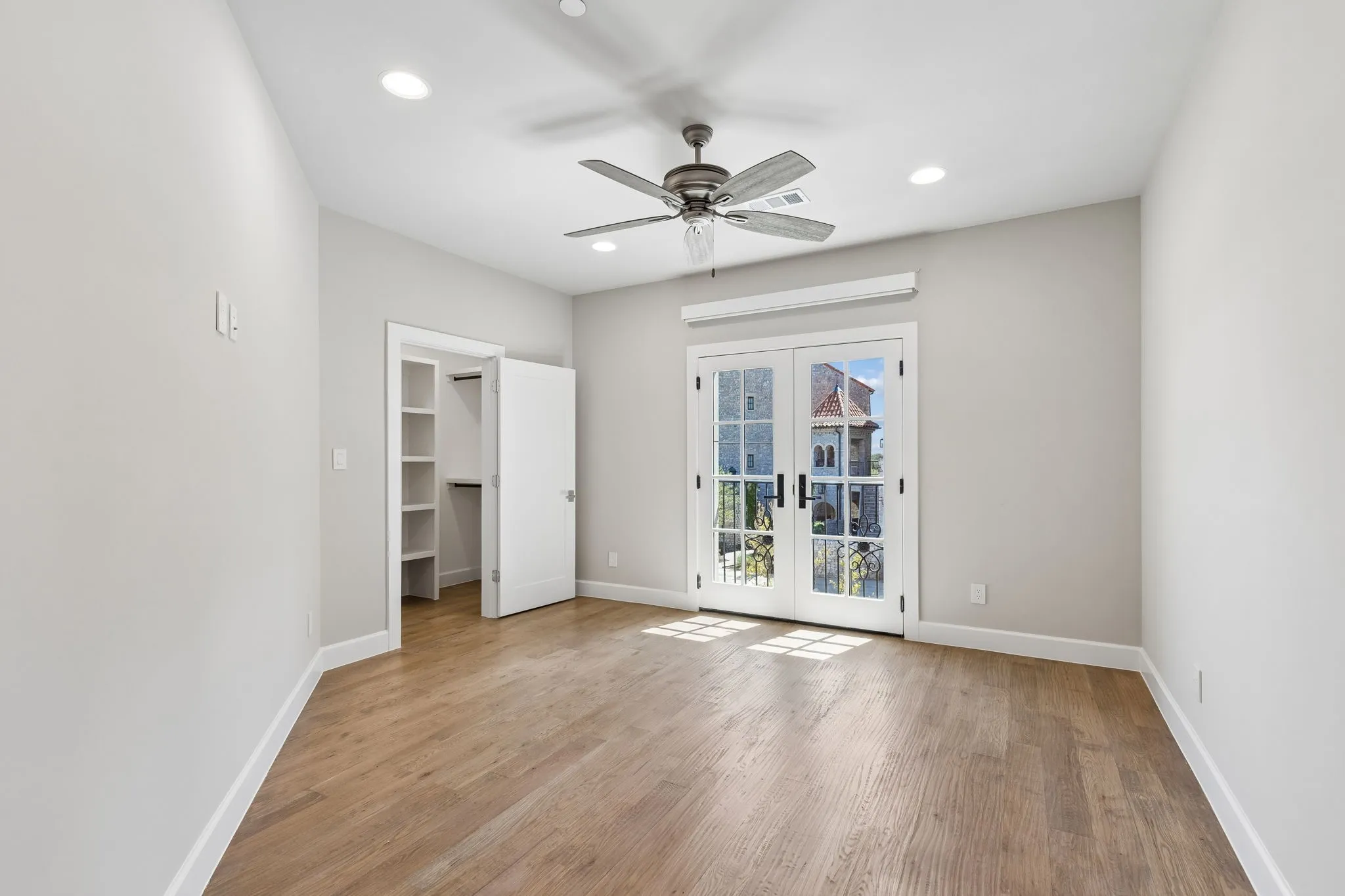 Townhouse For Sale in Tarrant County , 74 Cortes Drive, Westlake, Texas 76262, 4 Bedroom, 5 Bathroom, 2 Garage spaces, 3,550 Sqft, built in 2023, mls#21367895, Real Estate Agent in Westlake, Homes For Sale in Tarrant county, Homes For Sale in Westlake, Realtor in Westlake Texas, Real Estate Brokerage Independent Realty Texas, Luminita Cordes Realtor