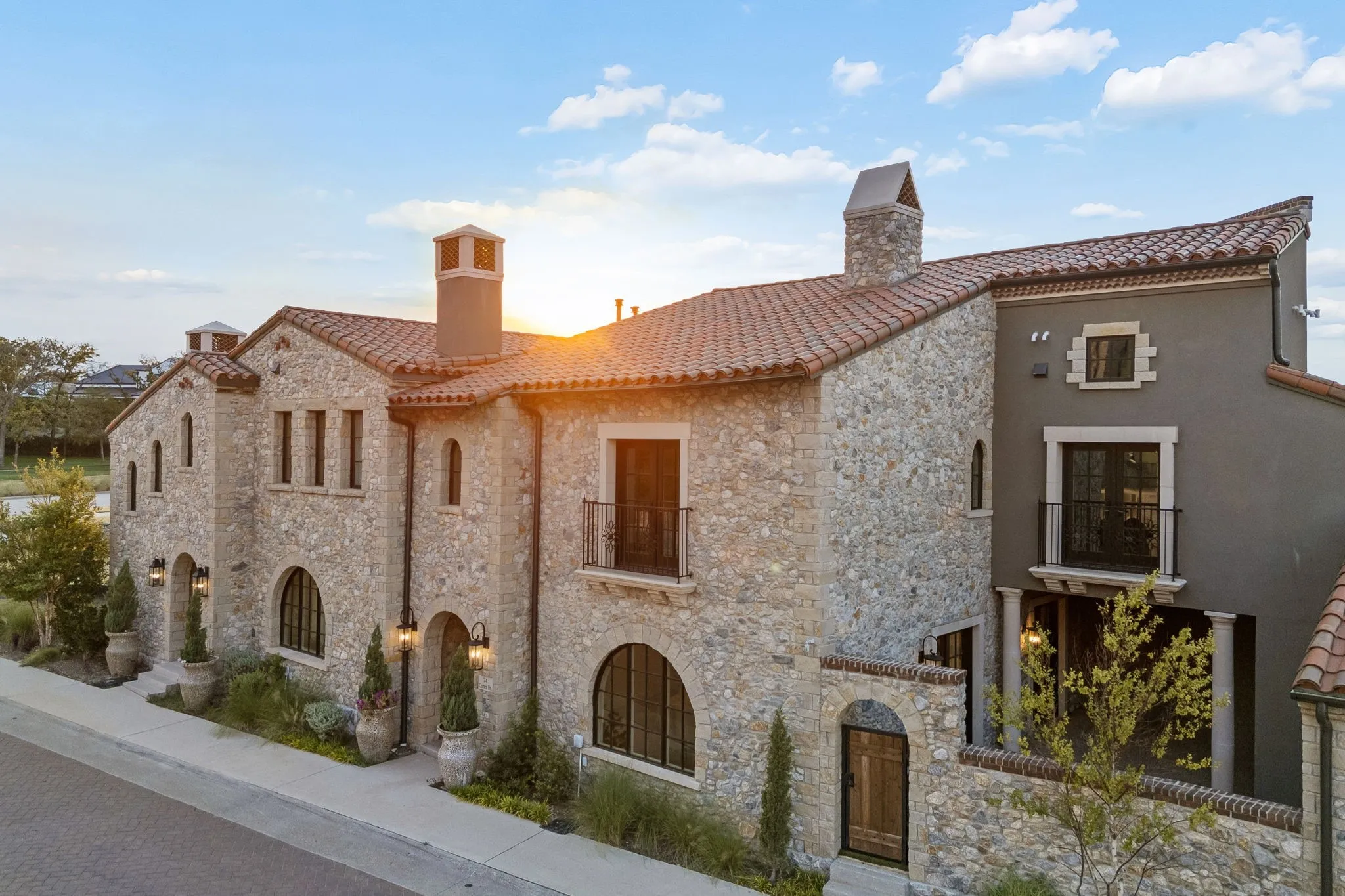 Townhouse For Sale in Tarrant County , 74 Cortes Drive, Westlake, Texas 76262, 4 Bedroom, 5 Bathroom, 2 Garage spaces, 3,550 Sqft, built in 2023, mls#21367895, Real Estate Agent in Westlake, Homes For Sale in Tarrant county, Homes For Sale in Westlake, Realtor in Westlake Texas, Real Estate Brokerage Independent Realty Texas, Luminita Cordes Realtor