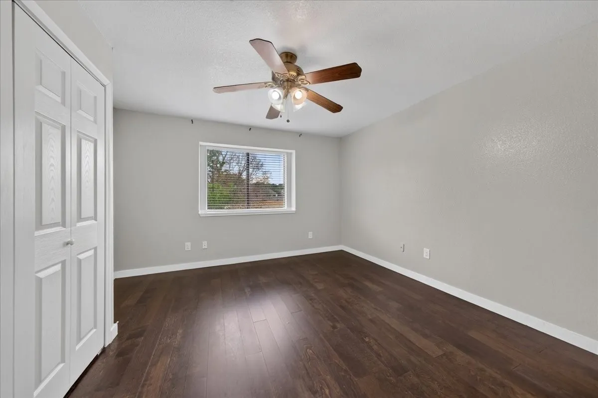 Duplex For Rent in Tarrant County , 3024 Roxboro Road, Euless, Texas 76039, 3 Bedroom, 3 Bathroom, Garage spaces, 1,344 Sqft, built in 1985, mls#21370187, Real Estate Agent in Euless, Homes For Rent in Tarrant county, Homes For Rent in Euless, Realtor in Euless Texas, Real Estate Brokerage Independent Realty Texas, Luminita Cordes Realtor