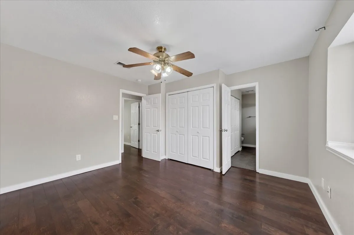 Duplex For Rent in Tarrant County , 3024 Roxboro Road, Euless, Texas 76039, 3 Bedroom, 3 Bathroom, Garage spaces, 1,344 Sqft, built in 1985, mls#21370187, Real Estate Agent in Euless, Homes For Rent in Tarrant county, Homes For Rent in Euless, Realtor in Euless Texas, Real Estate Brokerage Independent Realty Texas, Luminita Cordes Realtor