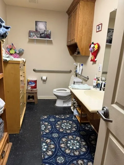 Apartment For Sale in Mc Lennan County , 105 S Pearl Street, Mart, Texas 76664, 3 Bedroom, 2 Bathroom, Garage spaces, 2,000 Sqft, built in 1935, mls#21370184, Real Estate Agent in Mart, Homes For Sale in Mc Lennan county, Homes For Sale in Mart, Realtor in Mart Texas, Real Estate Brokerage Independent Realty Texas, Luminita Cordes Realtor