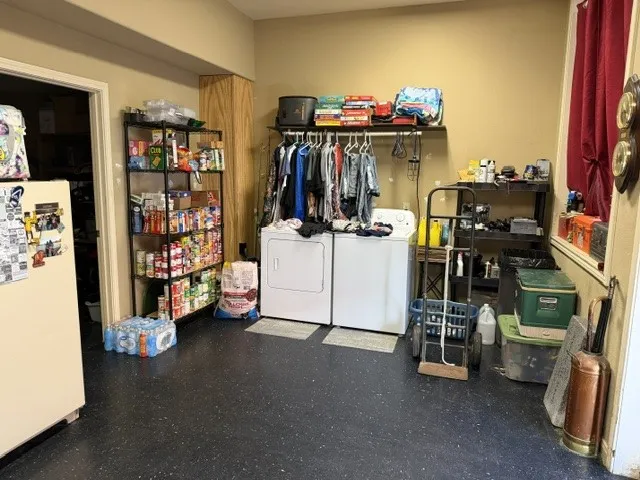 Apartment For Sale in Mc Lennan County , 105 S Pearl Street, Mart, Texas 76664, 3 Bedroom, 2 Bathroom, Garage spaces, 2,000 Sqft, built in 1935, mls#21370184, Real Estate Agent in Mart, Homes For Sale in Mc Lennan county, Homes For Sale in Mart, Realtor in Mart Texas, Real Estate Brokerage Independent Realty Texas, Luminita Cordes Realtor
