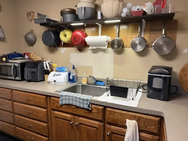 Apartment For Sale in Mc Lennan County , 105 S Pearl Street, Mart, Texas 76664, 3 Bedroom, 2 Bathroom, Garage spaces, 2,000 Sqft, built in 1935, mls#21370184, Real Estate Agent in Mart, Homes For Sale in Mc Lennan county, Homes For Sale in Mart, Realtor in Mart Texas, Real Estate Brokerage Independent Realty Texas, Luminita Cordes Realtor