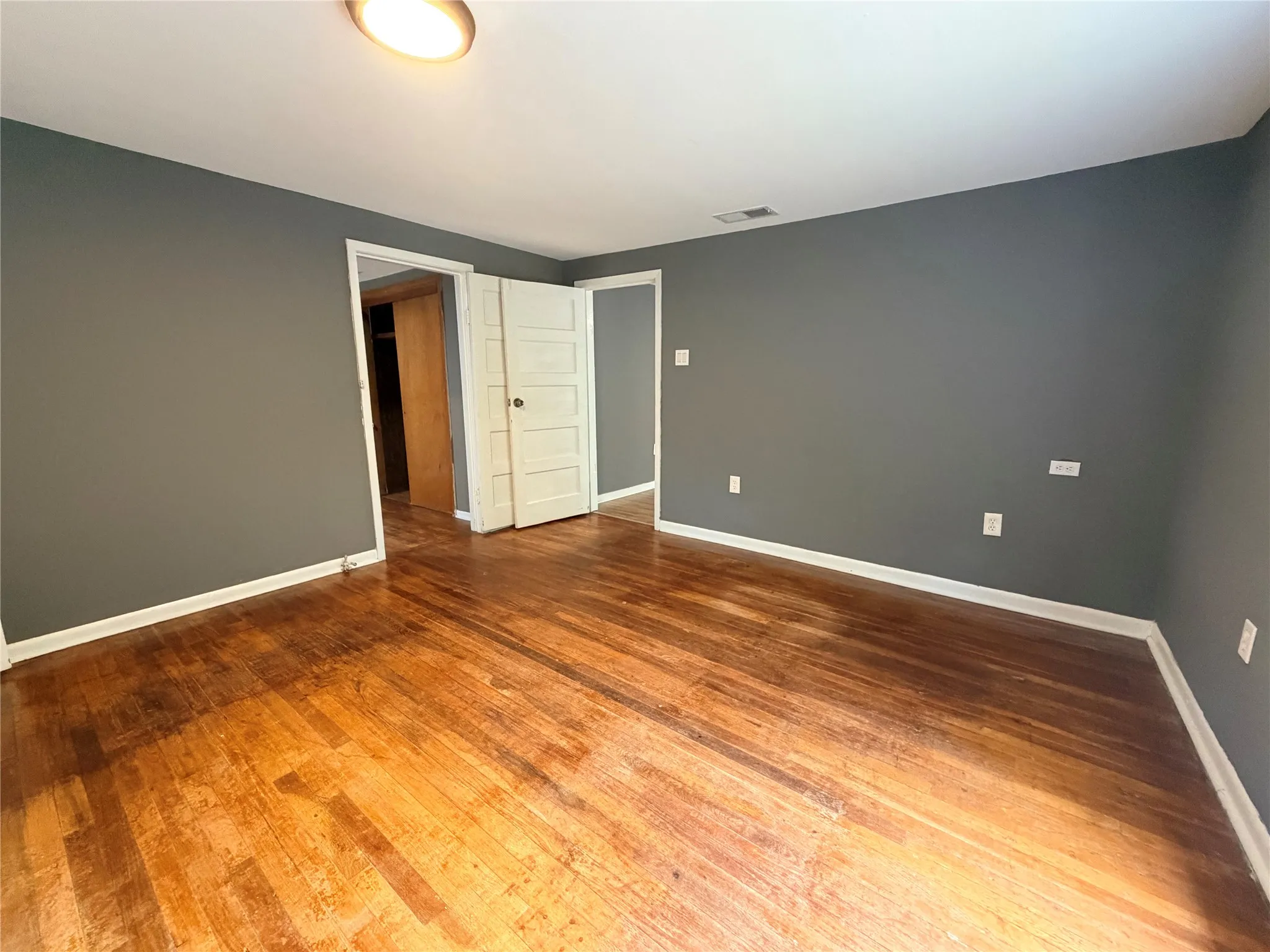 Single Family Residence For Sale in Camp County , 226 County Road 4244, Pittsburg, Texas 75686, 4 Bedroom, 2 Bathroom, 1 Garage spaces, 2,536 Sqft, built in 1958, mls#21369874, Real Estate Agent in Pittsburg, Homes For Sale in Camp county, Homes For Sale in Pittsburg, Realtor in Pittsburg Texas, Real Estate Brokerage Independent Realty Texas, Luminita Cordes Realtor