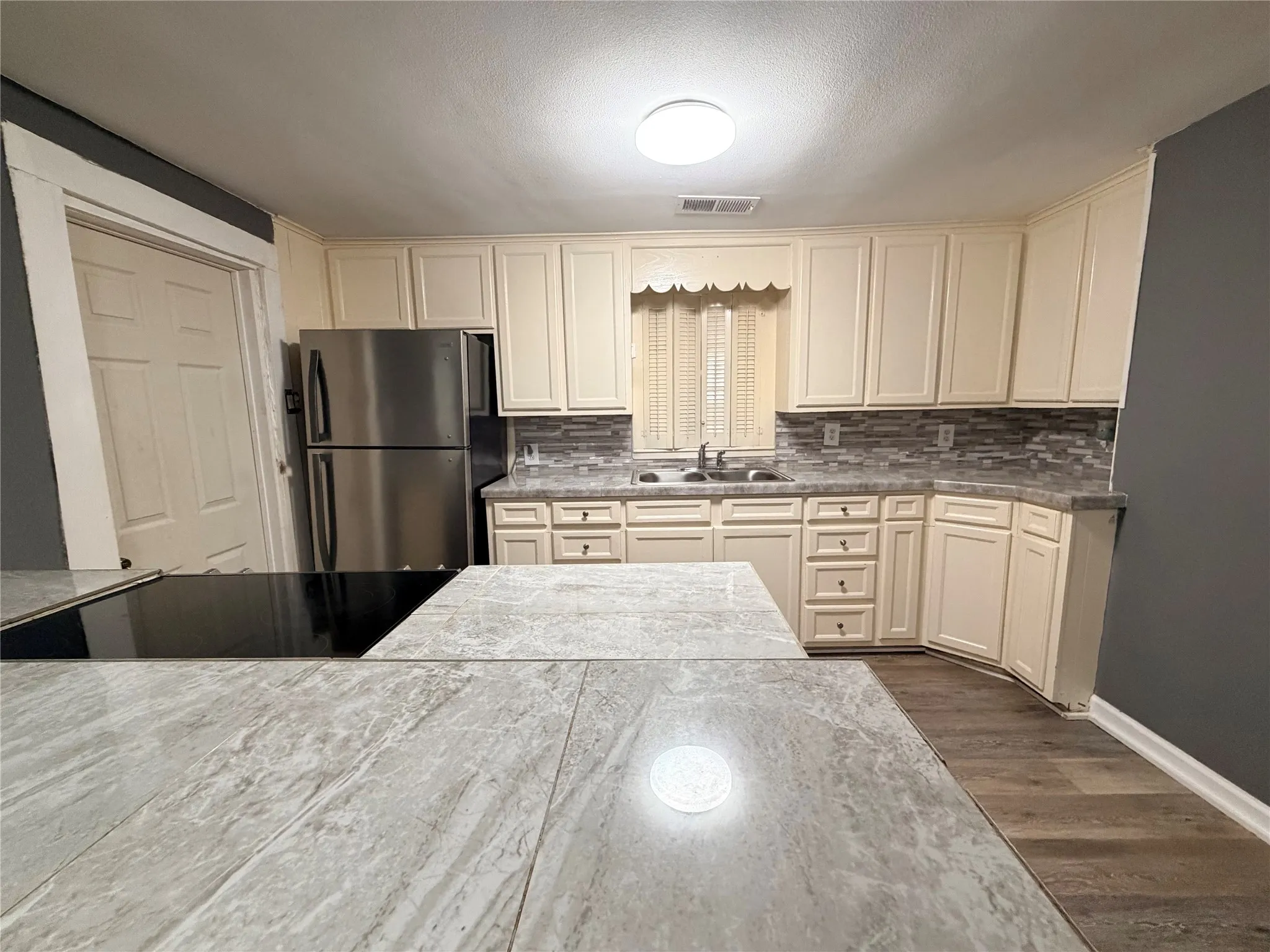 Single Family Residence For Sale in Camp County , 226 County Road 4244, Pittsburg, Texas 75686, 4 Bedroom, 2 Bathroom, 1 Garage spaces, 2,536 Sqft, built in 1958, mls#21369874, Real Estate Agent in Pittsburg, Homes For Sale in Camp county, Homes For Sale in Pittsburg, Realtor in Pittsburg Texas, Real Estate Brokerage Independent Realty Texas, Luminita Cordes Realtor