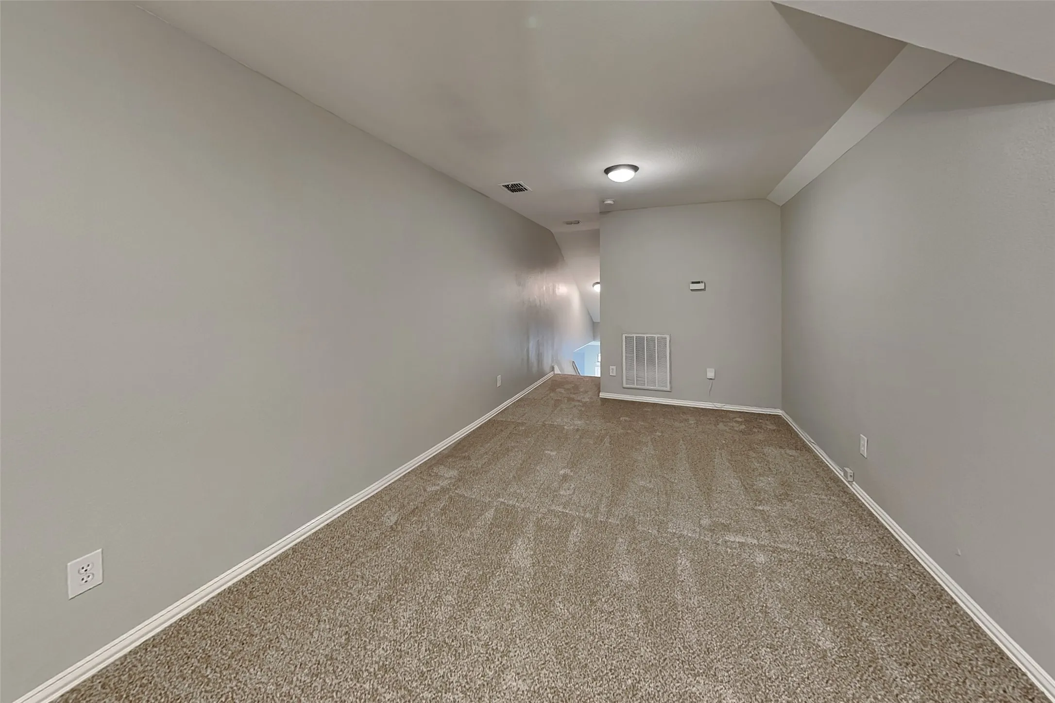 Single Family Residence For Rent in Denton County , 2713 Evening Mist Drive, Little Elm, Texas 75068, 4 Bedroom, 2 Bathroom, 2 Garage spaces, 2,110 Sqft, built in 2006, mls#21370137, Real Estate Agent in Little Elm, Homes For Rent in Denton county, Homes For Rent in Little Elm, Realtor in Little Elm Texas, Real Estate Brokerage Independent Realty Texas, Luminita Cordes Realtor
