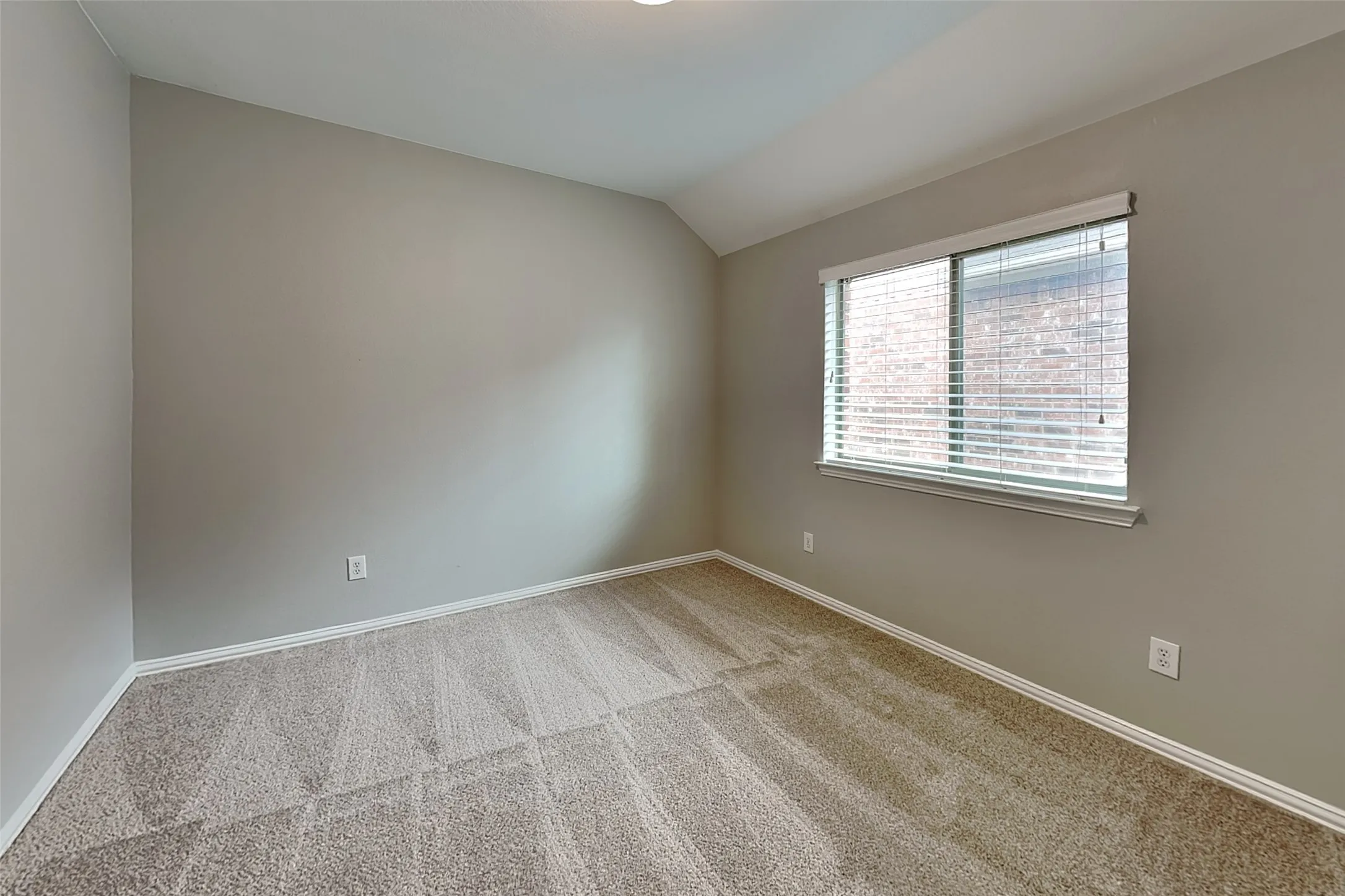 Single Family Residence For Rent in Denton County , 2713 Evening Mist Drive, Little Elm, Texas 75068, 4 Bedroom, 2 Bathroom, 2 Garage spaces, 2,110 Sqft, built in 2006, mls#21370137, Real Estate Agent in Little Elm, Homes For Rent in Denton county, Homes For Rent in Little Elm, Realtor in Little Elm Texas, Real Estate Brokerage Independent Realty Texas, Luminita Cordes Realtor