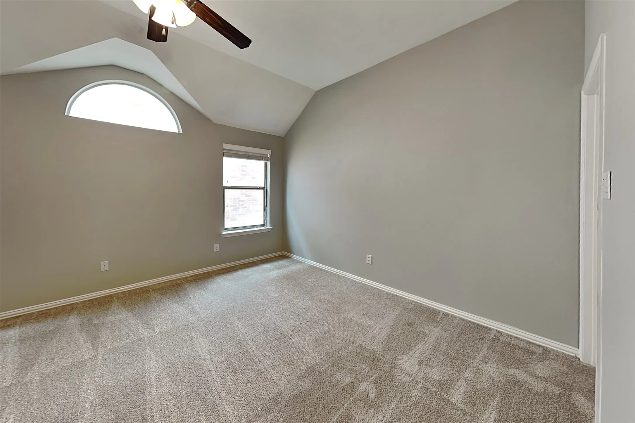 Single Family Residence For Rent in Denton County , 2713 Evening Mist Drive, Little Elm, Texas 75068, 4 Bedroom, 2 Bathroom, 2 Garage spaces, 2,110 Sqft, built in 2006, mls#21370137, Real Estate Agent in Little Elm, Homes For Rent in Denton county, Homes For Rent in Little Elm, Realtor in Little Elm Texas, Real Estate Brokerage Independent Realty Texas, Luminita Cordes Realtor