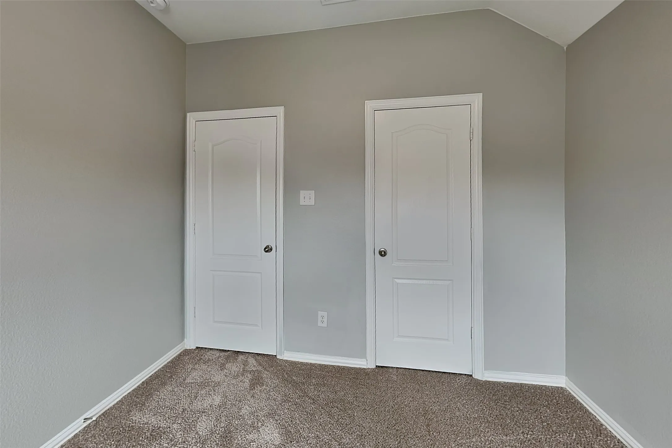 Single Family Residence For Rent in Denton County , 2713 Evening Mist Drive, Little Elm, Texas 75068, 4 Bedroom, 2 Bathroom, 2 Garage spaces, 2,110 Sqft, built in 2006, mls#21370137, Real Estate Agent in Little Elm, Homes For Rent in Denton county, Homes For Rent in Little Elm, Realtor in Little Elm Texas, Real Estate Brokerage Independent Realty Texas, Luminita Cordes Realtor