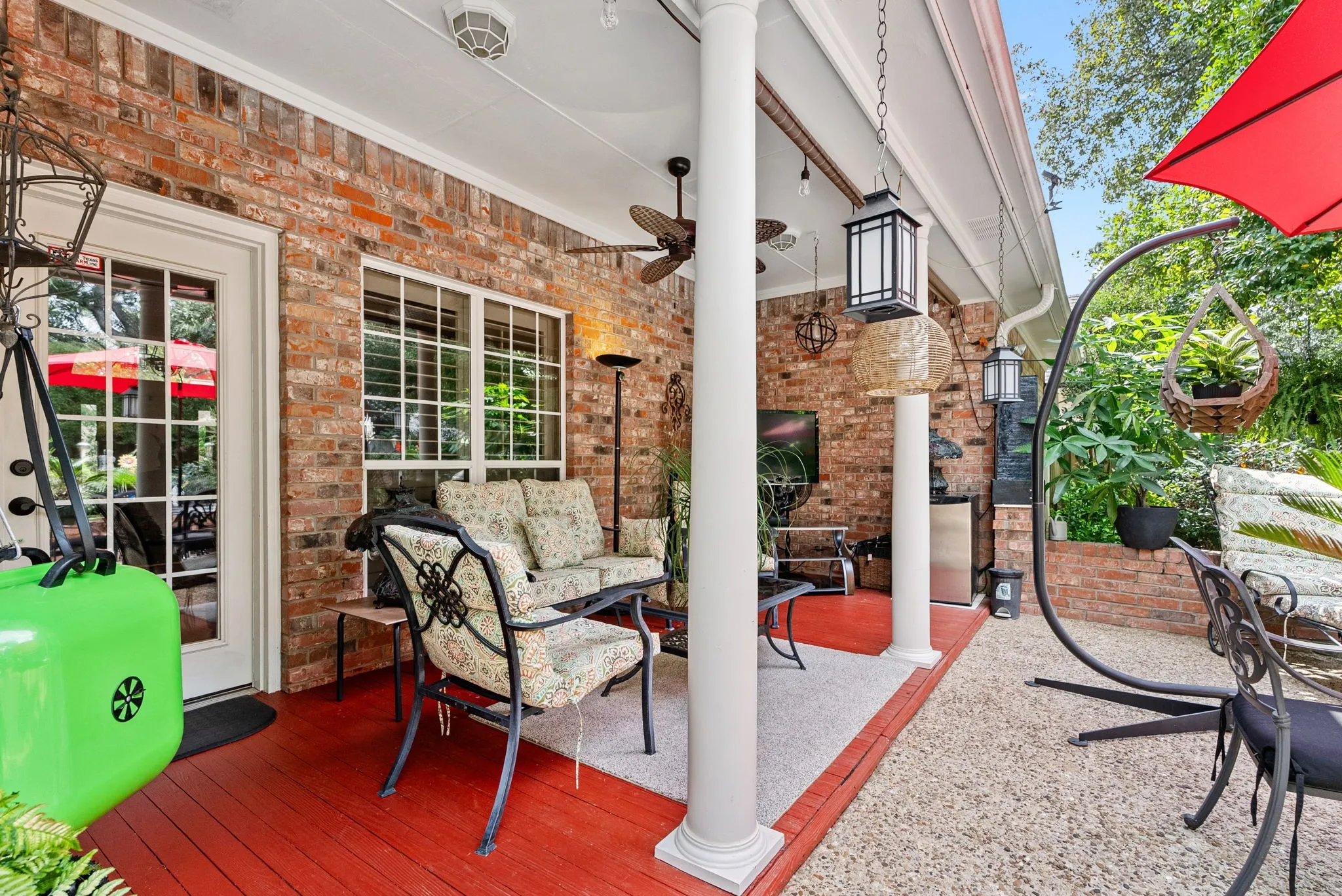 Single Family Residence For Sale in Smith County , 3621 Rock Creek Drive, Tyler, Texas 75707, 4 Bedroom, 2 Bathroom, 2 Garage spaces, 2,414 Sqft, built in 1996, mls#21370219, Real Estate Agent in Tyler, Homes For Sale in Smith county, Homes For Sale in Tyler, Realtor in Tyler Texas, Real Estate Brokerage Independent Realty Texas, Luminita Cordes Realtor