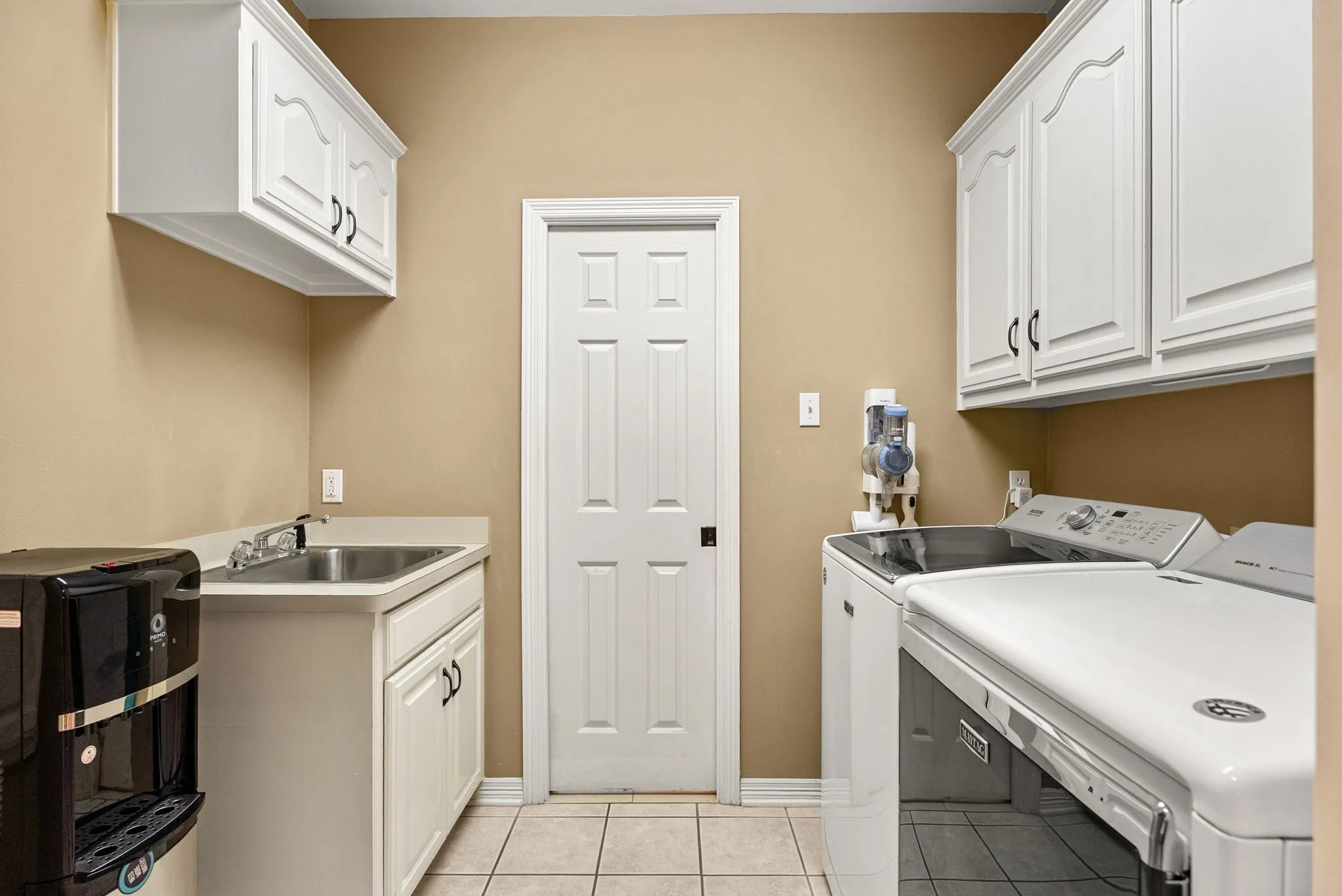 Single Family Residence For Sale in Smith County , 3621 Rock Creek Drive, Tyler, Texas 75707, 4 Bedroom, 2 Bathroom, 2 Garage spaces, 2,414 Sqft, built in 1996, mls#21370219, Real Estate Agent in Tyler, Homes For Sale in Smith county, Homes For Sale in Tyler, Realtor in Tyler Texas, Real Estate Brokerage Independent Realty Texas, Luminita Cordes Realtor