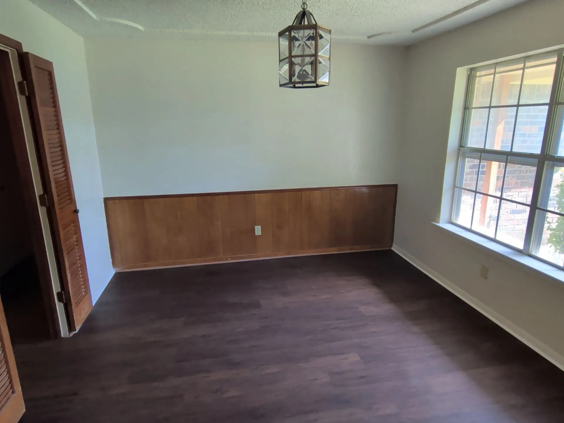 Single Family Residence For Rent in Tarrant County , 5541 Wood View Street, North Richland Hills, Texas 76180, 3 Bedroom, 2 Bathroom, 2 Garage spaces, 2,042 Sqft, built in 1980, mls#21370068, Real Estate Agent in North Richland Hills, Homes For Rent in Tarrant county, Homes For Rent in North Richland Hills, Realtor in North Richland Hills Texas, Real Estate Brokerage Independent Realty Texas, Luminita Cordes Realtor