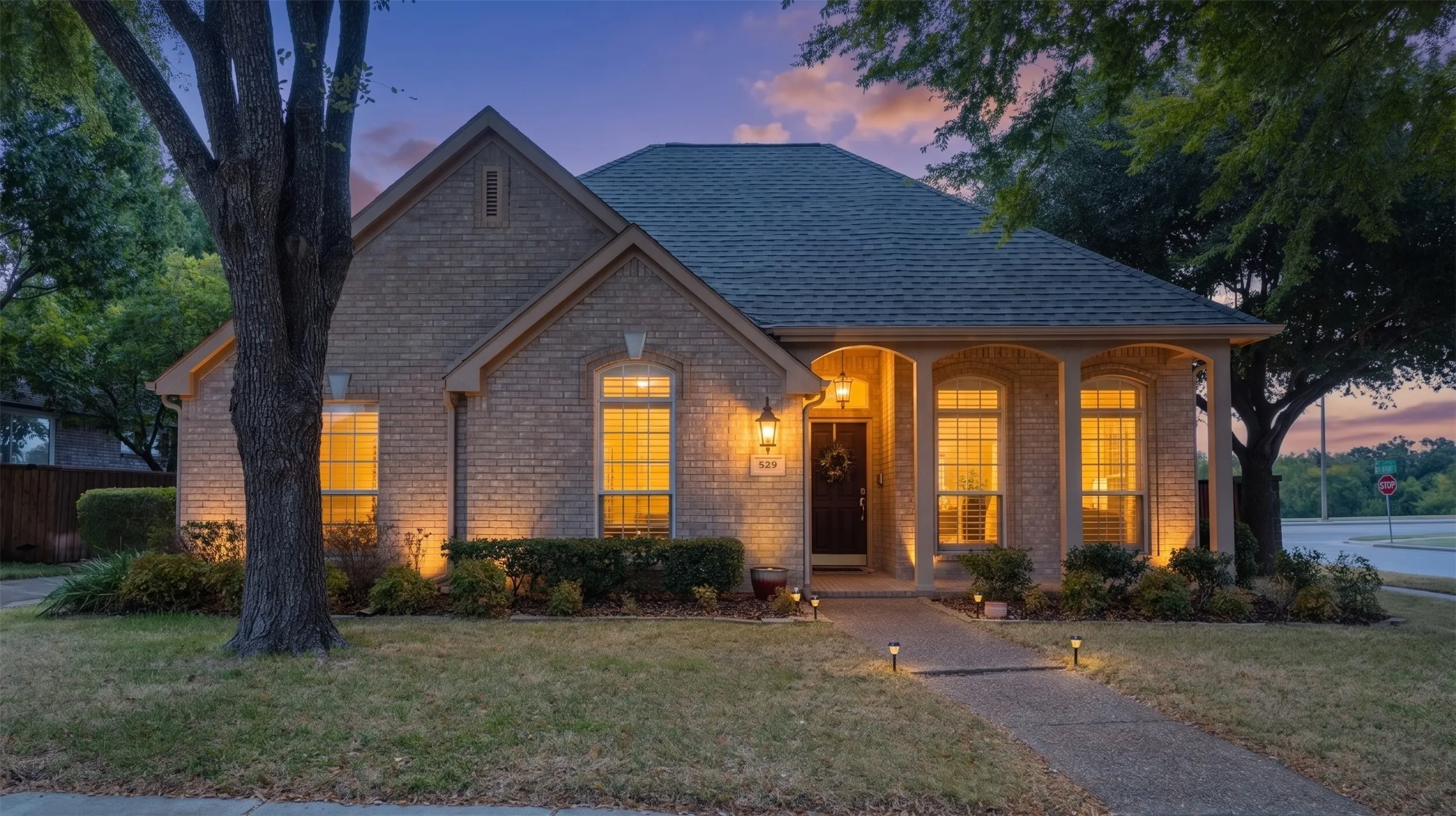 Single Family Residence For Sale in Collin County , 529 Colgate Drive, Allen, Texas 75013, 4 Bedroom, 3 Bathroom, 2 Garage spaces, 2,370 Sqft, built in 1997, mls#21369058, Real Estate Agent in Allen, Homes For Sale in Collin county, Homes For Sale in Allen, Realtor in Allen Texas, Real Estate Brokerage Independent Realty Texas, Luminita Cordes Realtor