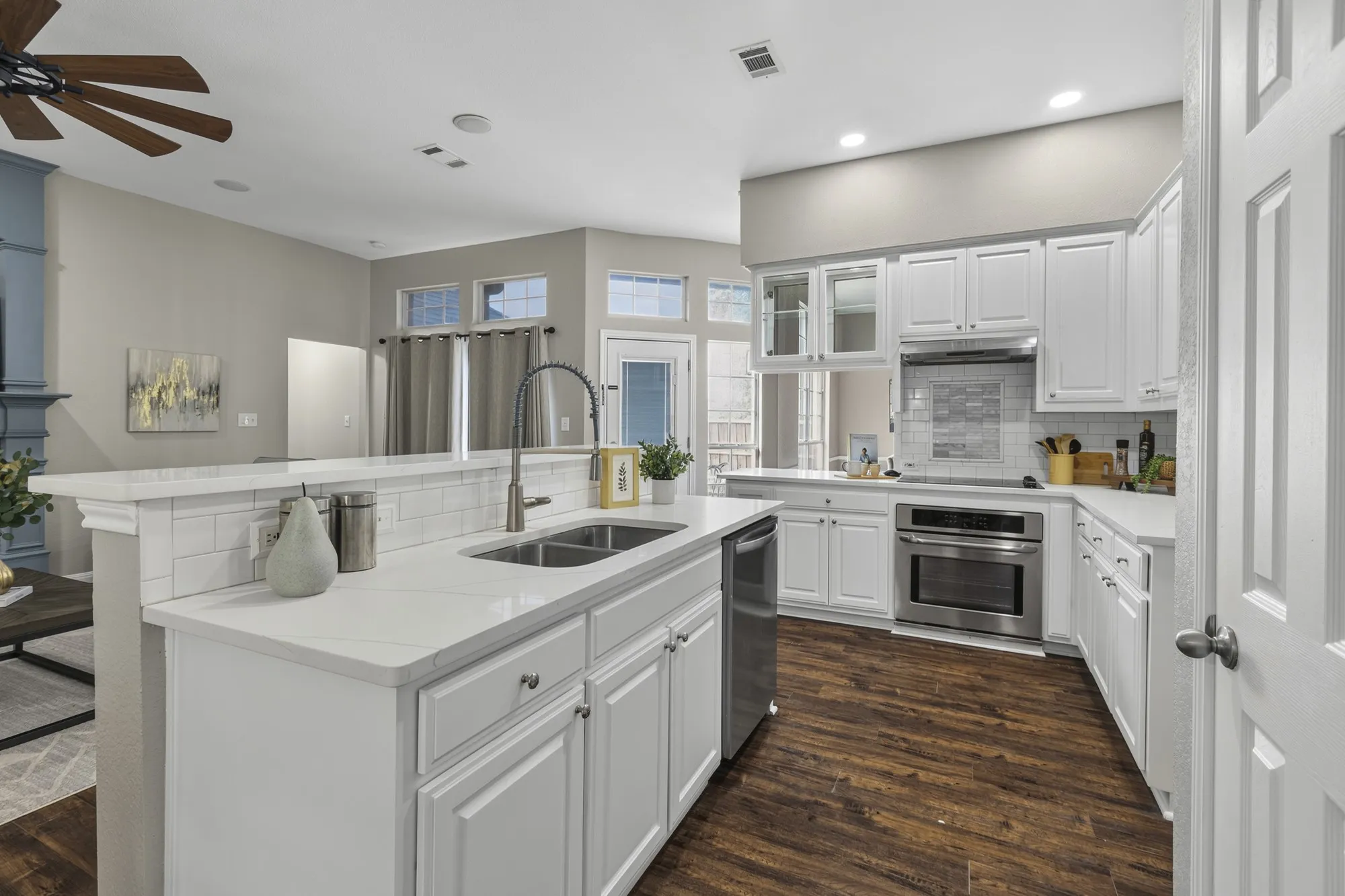 Single Family Residence For Sale in Collin County , 529 Colgate Drive, Allen, Texas 75013, 4 Bedroom, 3 Bathroom, 2 Garage spaces, 2,370 Sqft, built in 1997, mls#21369058, Real Estate Agent in Allen, Homes For Sale in Collin county, Homes For Sale in Allen, Realtor in Allen Texas, Real Estate Brokerage Independent Realty Texas, Luminita Cordes Realtor