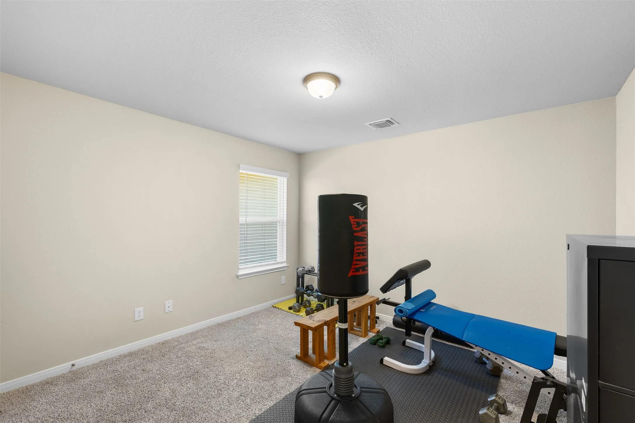 Single Family Residence For Sale in Bell County , 6620 Mc Gregor Loop, Killeen, Texas 76549, 4 Bedroom, 3 Bathroom, 3 Garage spaces, 2,036 Sqft, built in 2021, mls#21368246, Real Estate Agent in Killeen, Homes For Sale in Bell county, Homes For Sale in Killeen, Realtor in Killeen Texas, Real Estate Brokerage Independent Realty Texas, Luminita Cordes Realtor