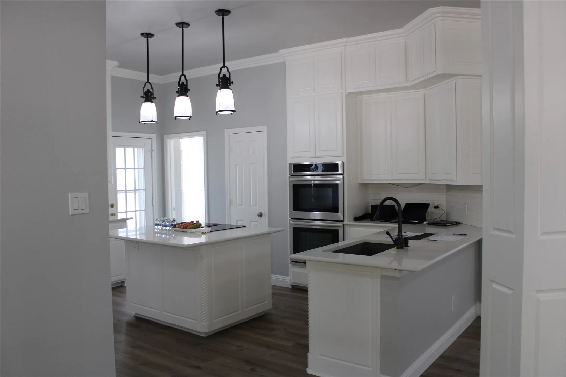 Single Family Residence For Sale in Tarrant County , 1601 VILLAGE Trail, Keller, Texas 76248, 4 Bedroom, 3 Bathroom, 3 Garage spaces, 3,060 Sqft, built in 1992, mls#21364350, Real Estate Agent in Keller, Homes For Sale in Tarrant county, Homes For Sale in Keller, Realtor in Keller Texas, Real Estate Brokerage Independent Realty Texas, Luminita Cordes Realtor