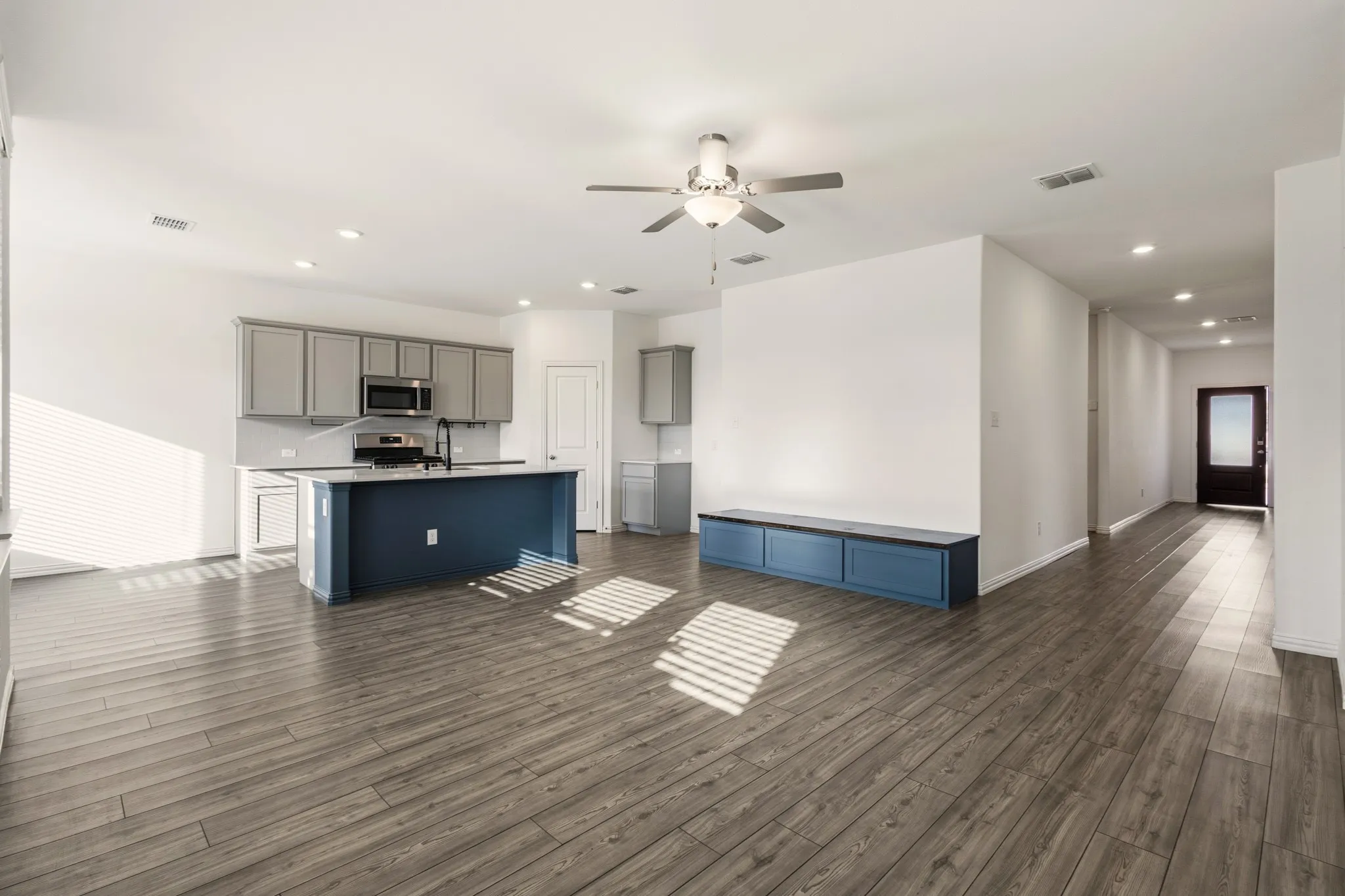 Single Family Residence For Rent in Rockwall County , 835 Sitwell Drive, Fate, Texas 75087, 4 Bedroom, 2 Bathroom, 2 Garage spaces, 1,838 Sqft, built in 2021, mls#21370234, Real Estate Agent in Fate, Homes For Rent in Rockwall county, Homes For Rent in Fate, Realtor in Fate Texas, Real Estate Brokerage Independent Realty Texas, Luminita Cordes Realtor