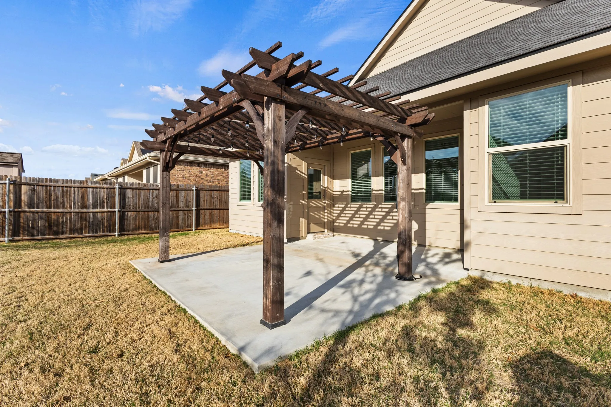 Single Family Residence For Rent in Rockwall County , 835 Sitwell Drive, Fate, Texas 75087, 4 Bedroom, 2 Bathroom, 2 Garage spaces, 1,838 Sqft, built in 2021, mls#21370234, Real Estate Agent in Fate, Homes For Rent in Rockwall county, Homes For Rent in Fate, Realtor in Fate Texas, Real Estate Brokerage Independent Realty Texas, Luminita Cordes Realtor