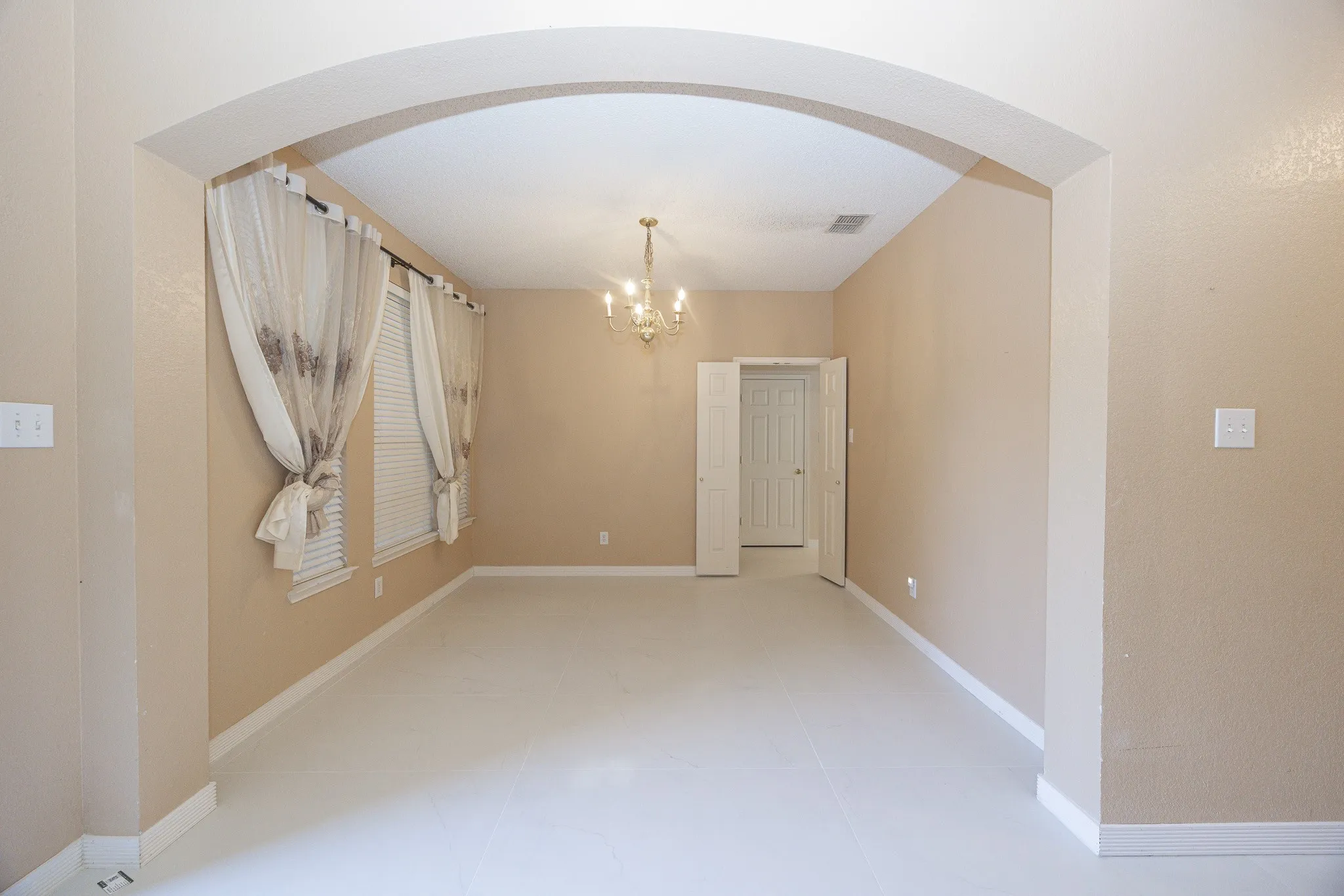 Single Family Residence For Rent in Collin County , 1427 Autumnmist Drive, Allen, Texas 75002, 4 Bedroom, 3 Bathroom, 2 Garage spaces, 2,630 Sqft, built in 1999, mls#21369040, Real Estate Agent in Allen, Homes For Rent in Collin county, Homes For Rent in Allen, Realtor in Allen Texas, Real Estate Brokerage Independent Realty Texas, Luminita Cordes Realtor