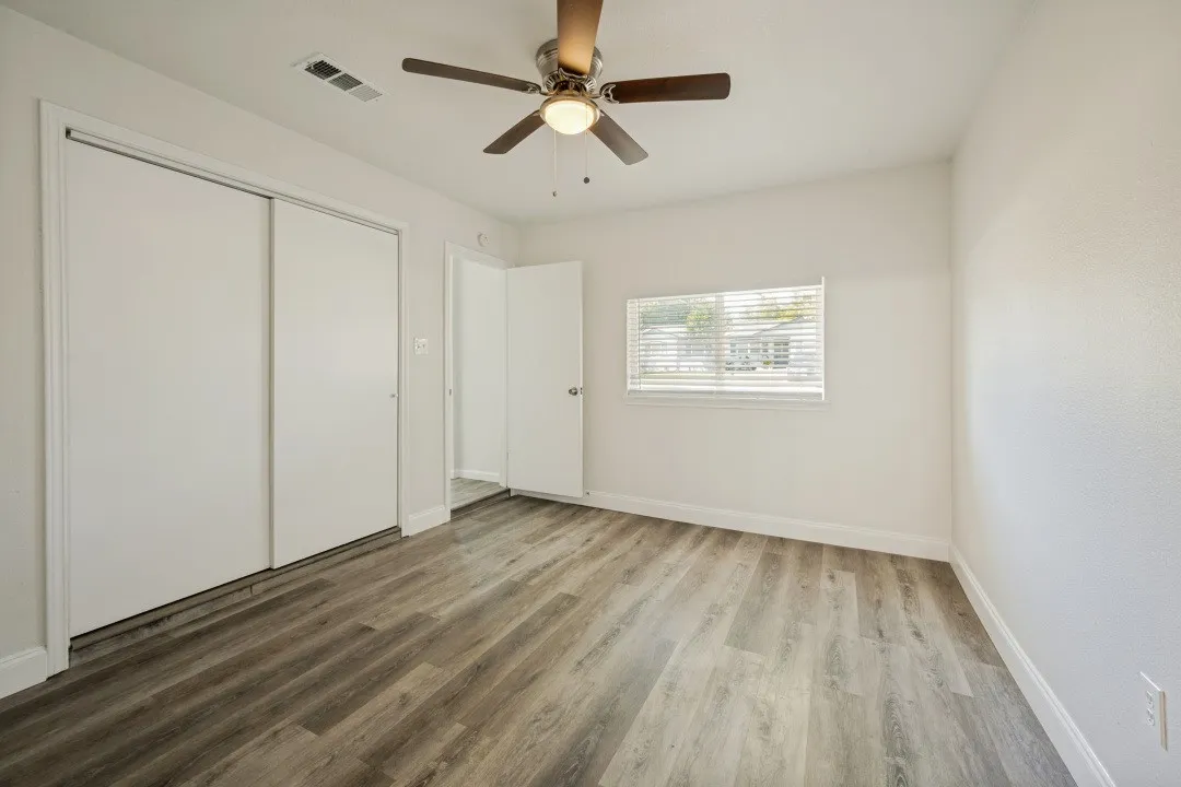 Single Family Residence For Rent in Tarrant County , 411 Hillcrest Street, Mansfield, Texas 76063, 4 Bedroom, 3 Bathroom, Garage spaces, 1,331 Sqft, built in 1959, mls#21370243, Real Estate Agent in Mansfield, Homes For Rent in Tarrant county, Homes For Rent in Mansfield, Realtor in Mansfield Texas, Real Estate Brokerage Independent Realty Texas, Luminita Cordes Realtor