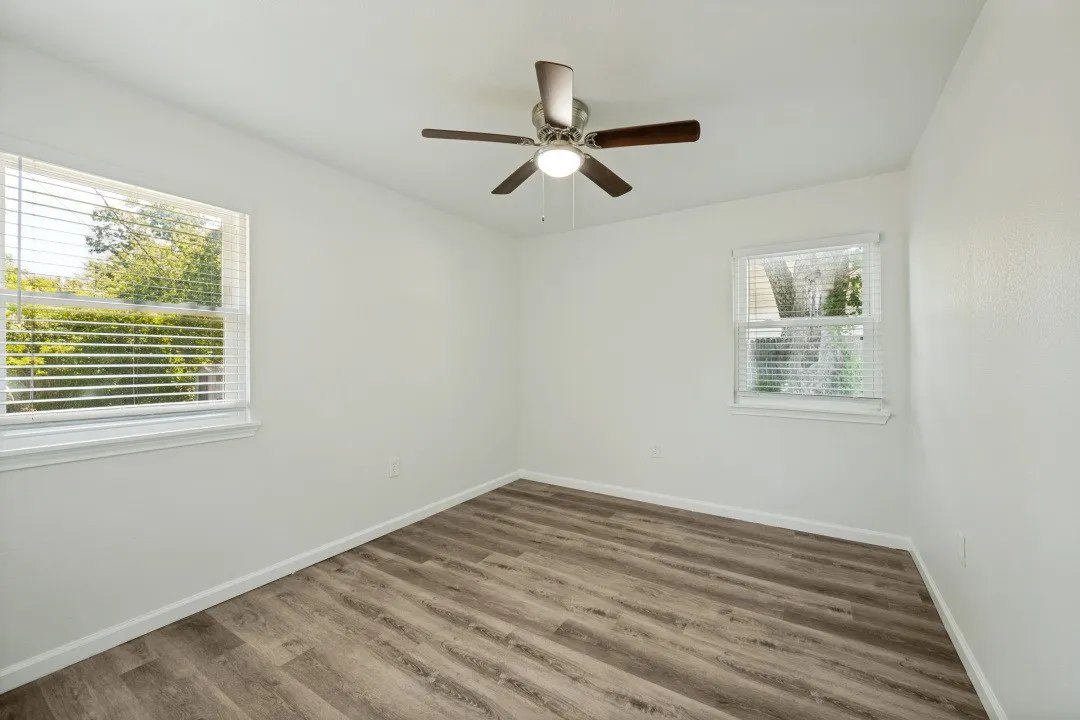 Single Family Residence For Rent in Tarrant County , 411 Hillcrest Street, Mansfield, Texas 76063, 4 Bedroom, 3 Bathroom, Garage spaces, 1,331 Sqft, built in 1959, mls#21370243, Real Estate Agent in Mansfield, Homes For Rent in Tarrant county, Homes For Rent in Mansfield, Realtor in Mansfield Texas, Real Estate Brokerage Independent Realty Texas, Luminita Cordes Realtor