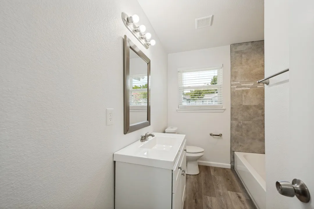 Single Family Residence For Rent in Tarrant County , 411 Hillcrest Street, Mansfield, Texas 76063, 4 Bedroom, 3 Bathroom, Garage spaces, 1,331 Sqft, built in 1959, mls#21370243, Real Estate Agent in Mansfield, Homes For Rent in Tarrant county, Homes For Rent in Mansfield, Realtor in Mansfield Texas, Real Estate Brokerage Independent Realty Texas, Luminita Cordes Realtor