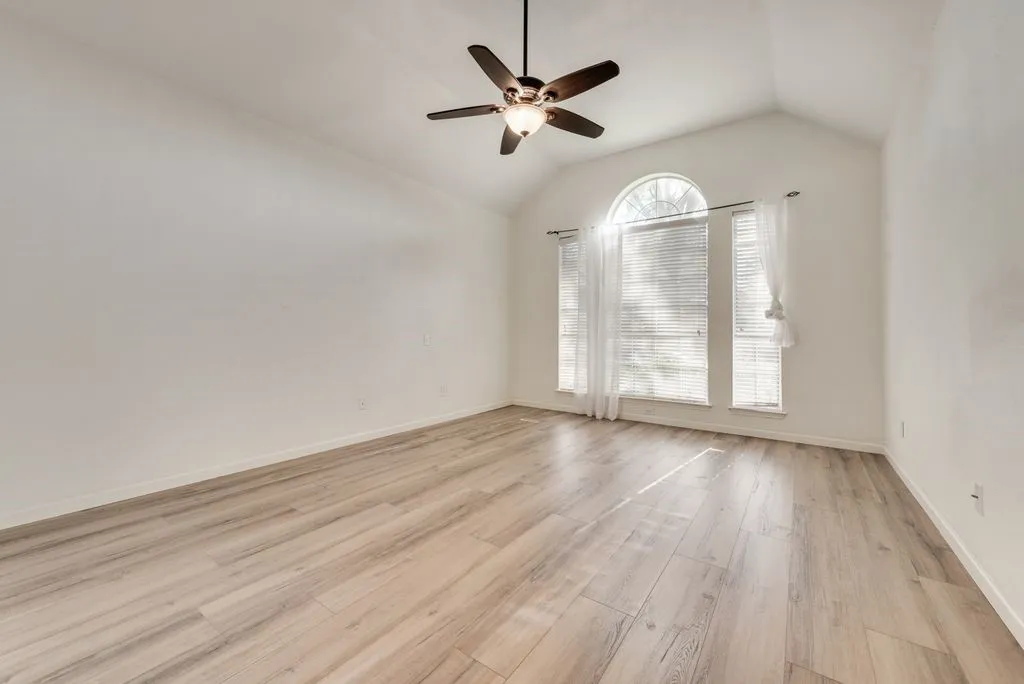 Single Family Residence For Sale in Collin County , 7100 Ledgestone Court, Frisco, Texas 75034, 4 Bedroom, 3 Bathroom, 2 Garage spaces, 2,621 Sqft, built in 1996, mls#21370249, Real Estate Agent in Frisco, Homes For Sale in Collin county, Homes For Sale in Frisco, Realtor in Frisco Texas, Real Estate Brokerage Independent Realty Texas, Luminita Cordes Realtor