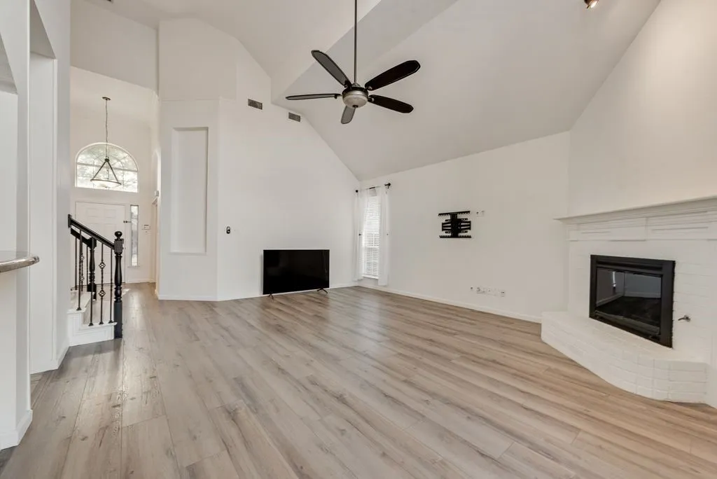 Single Family Residence For Sale in Collin County , 7100 Ledgestone Court, Frisco, Texas 75034, 4 Bedroom, 3 Bathroom, 2 Garage spaces, 2,621 Sqft, built in 1996, mls#21370249, Real Estate Agent in Frisco, Homes For Sale in Collin county, Homes For Sale in Frisco, Realtor in Frisco Texas, Real Estate Brokerage Independent Realty Texas, Luminita Cordes Realtor