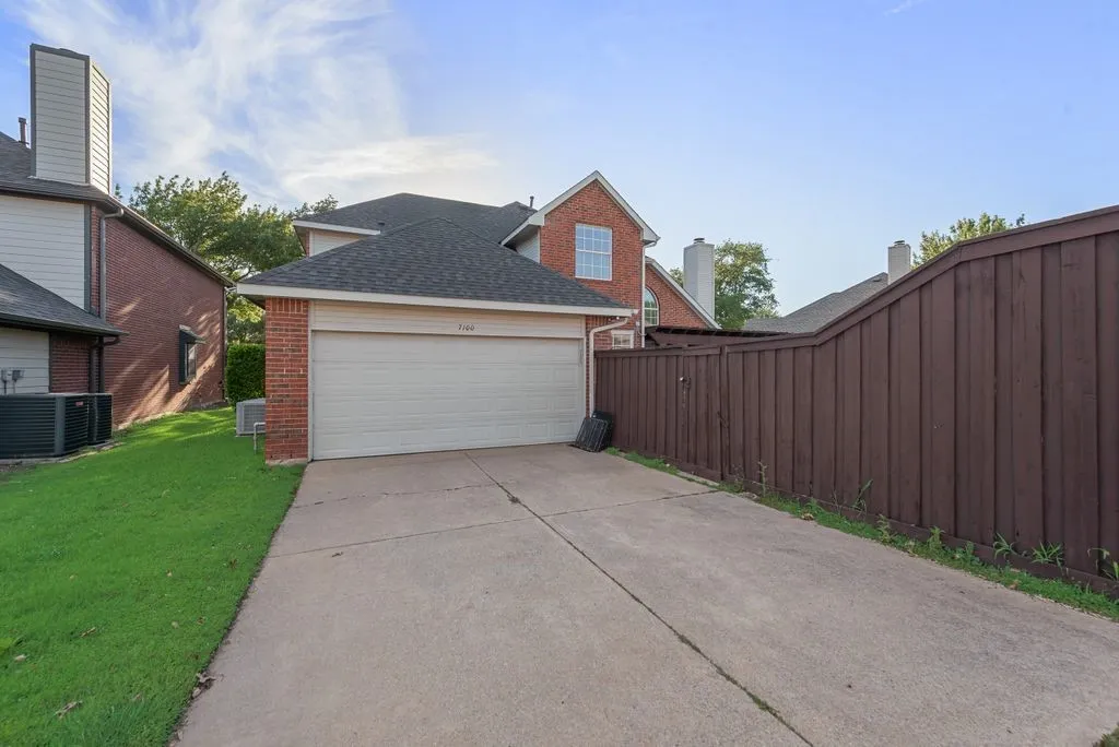 Single Family Residence For Sale in Collin County , 7100 Ledgestone Court, Frisco, Texas 75034, 4 Bedroom, 3 Bathroom, 2 Garage spaces, 2,621 Sqft, built in 1996, mls#21370249, Real Estate Agent in Frisco, Homes For Sale in Collin county, Homes For Sale in Frisco, Realtor in Frisco Texas, Real Estate Brokerage Independent Realty Texas, Luminita Cordes Realtor