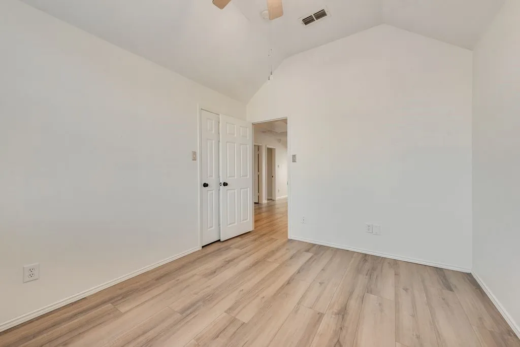 Single Family Residence For Sale in Collin County , 7100 Ledgestone Court, Frisco, Texas 75034, 4 Bedroom, 3 Bathroom, 2 Garage spaces, 2,621 Sqft, built in 1996, mls#21370249, Real Estate Agent in Frisco, Homes For Sale in Collin county, Homes For Sale in Frisco, Realtor in Frisco Texas, Real Estate Brokerage Independent Realty Texas, Luminita Cordes Realtor