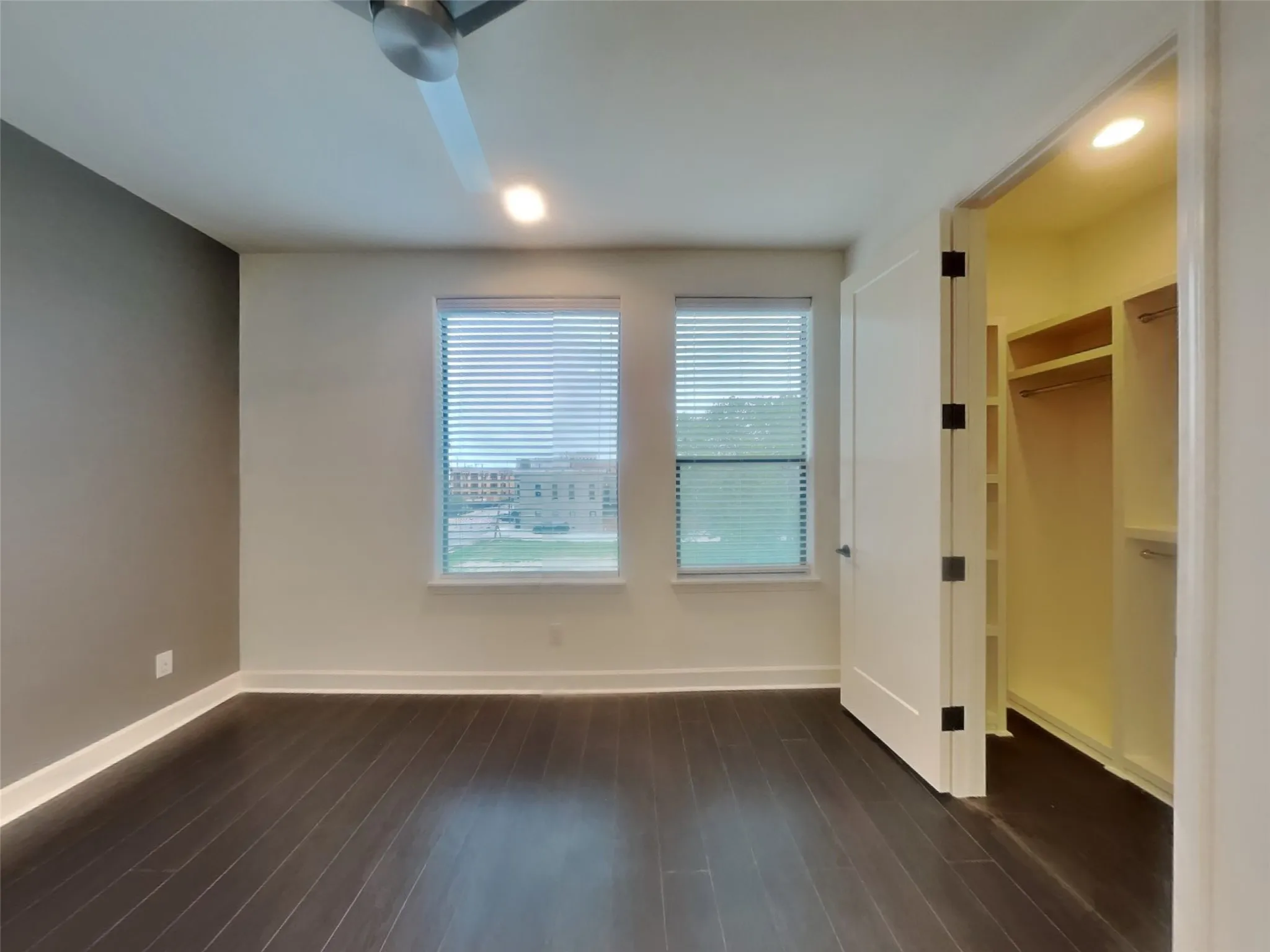 Townhouse For Rent in Dallas County , 1625 Hickory Street 105, Dallas, Texas 75215, 2 Bedroom, 3 Bathroom, 2 Garage spaces, 2,046 Sqft, built in 2017, mls#21370250, Real Estate Agent in Dallas, Homes For Rent in Dallas county, Homes For Rent in Dallas, Realtor in Dallas Texas, Real Estate Brokerage Independent Realty Texas, Luminita Cordes Realtor