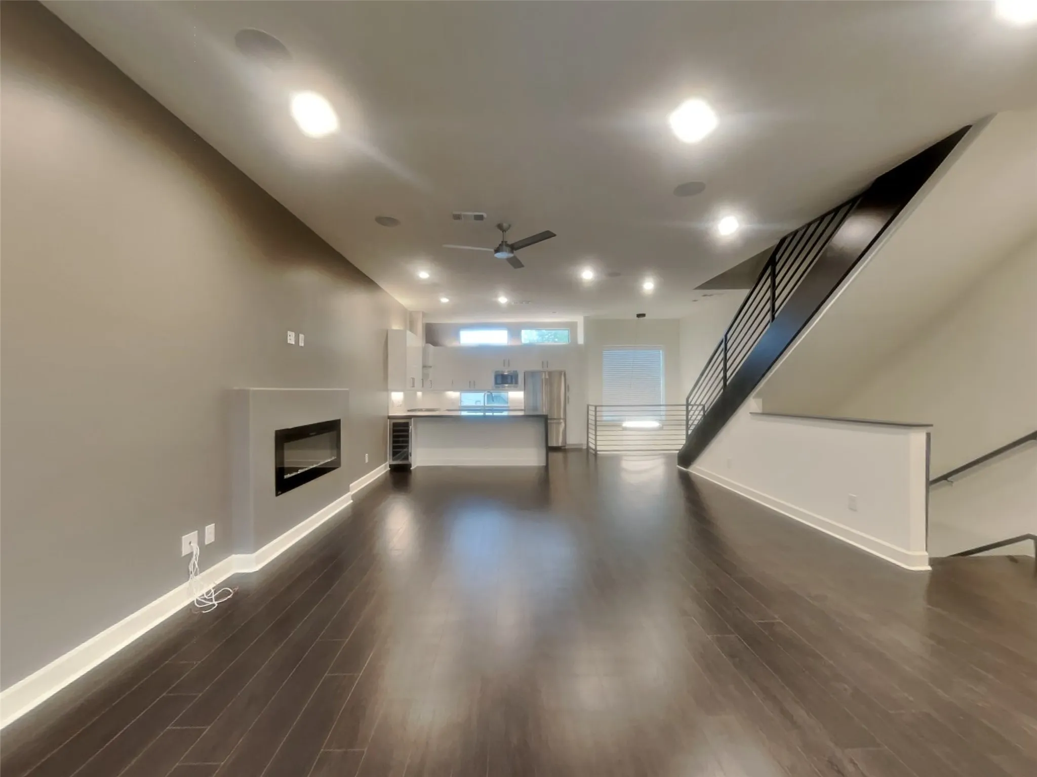 Townhouse For Rent in Dallas County , 1625 Hickory Street 105, Dallas, Texas 75215, 2 Bedroom, 3 Bathroom, 2 Garage spaces, 2,046 Sqft, built in 2017, mls#21370250, Real Estate Agent in Dallas, Homes For Rent in Dallas county, Homes For Rent in Dallas, Realtor in Dallas Texas, Real Estate Brokerage Independent Realty Texas, Luminita Cordes Realtor