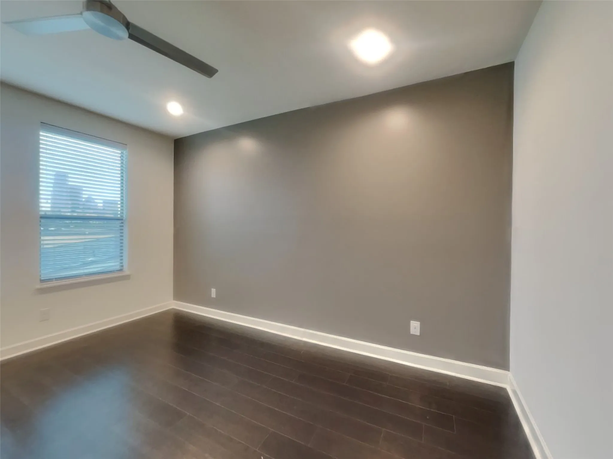 Townhouse For Rent in Dallas County , 1625 Hickory Street 105, Dallas, Texas 75215, 2 Bedroom, 3 Bathroom, 2 Garage spaces, 2,046 Sqft, built in 2017, mls#21370250, Real Estate Agent in Dallas, Homes For Rent in Dallas county, Homes For Rent in Dallas, Realtor in Dallas Texas, Real Estate Brokerage Independent Realty Texas, Luminita Cordes Realtor