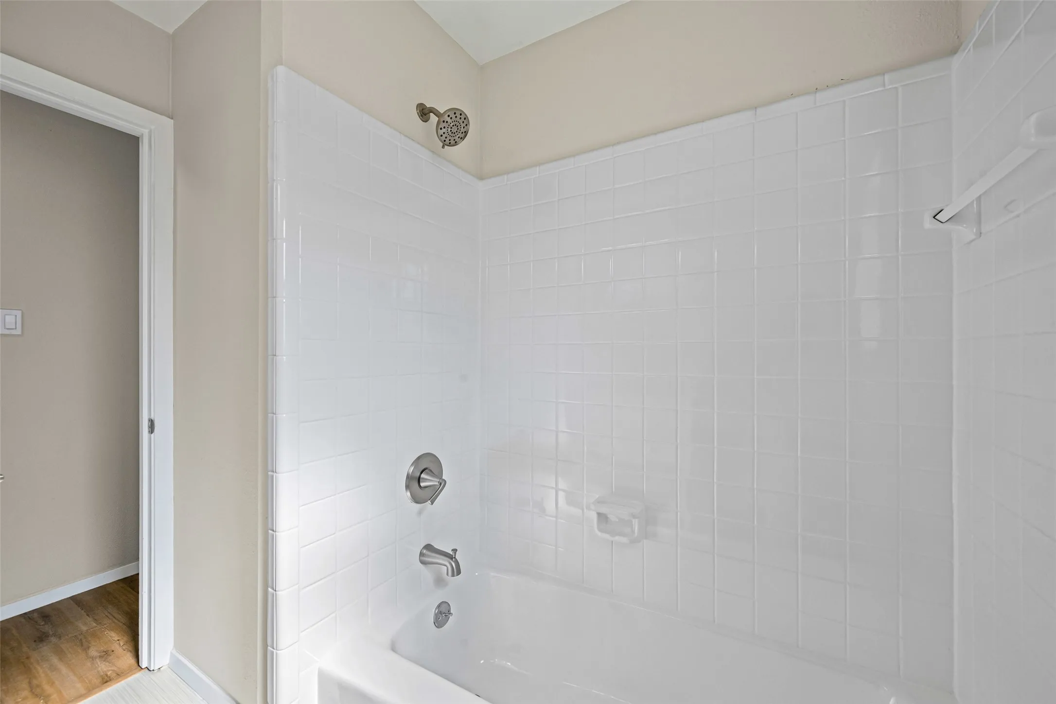 Single Family Residence For Sale in Tarrant County , 7521 Susan Court, North Richland Hills, Texas 76180, 3 Bedroom, 2 Bathroom, 2 Garage spaces, 1,820 Sqft, built in 1968, mls#21370254, Real Estate Agent in North Richland Hills, Homes For Sale in Tarrant county, Homes For Sale in North Richland Hills, Realtor in North Richland Hills Texas, Real Estate Brokerage Independent Realty Texas, Luminita Cordes Realtor