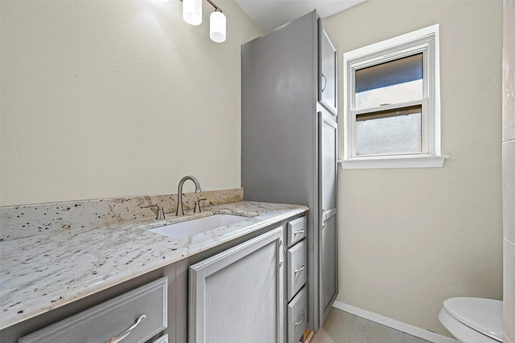 Single Family Residence For Sale in Tarrant County , 7521 Susan Court, North Richland Hills, Texas 76180, 3 Bedroom, 2 Bathroom, 2 Garage spaces, 1,820 Sqft, built in 1968, mls#21370254, Real Estate Agent in North Richland Hills, Homes For Sale in Tarrant county, Homes For Sale in North Richland Hills, Realtor in North Richland Hills Texas, Real Estate Brokerage Independent Realty Texas, Luminita Cordes Realtor