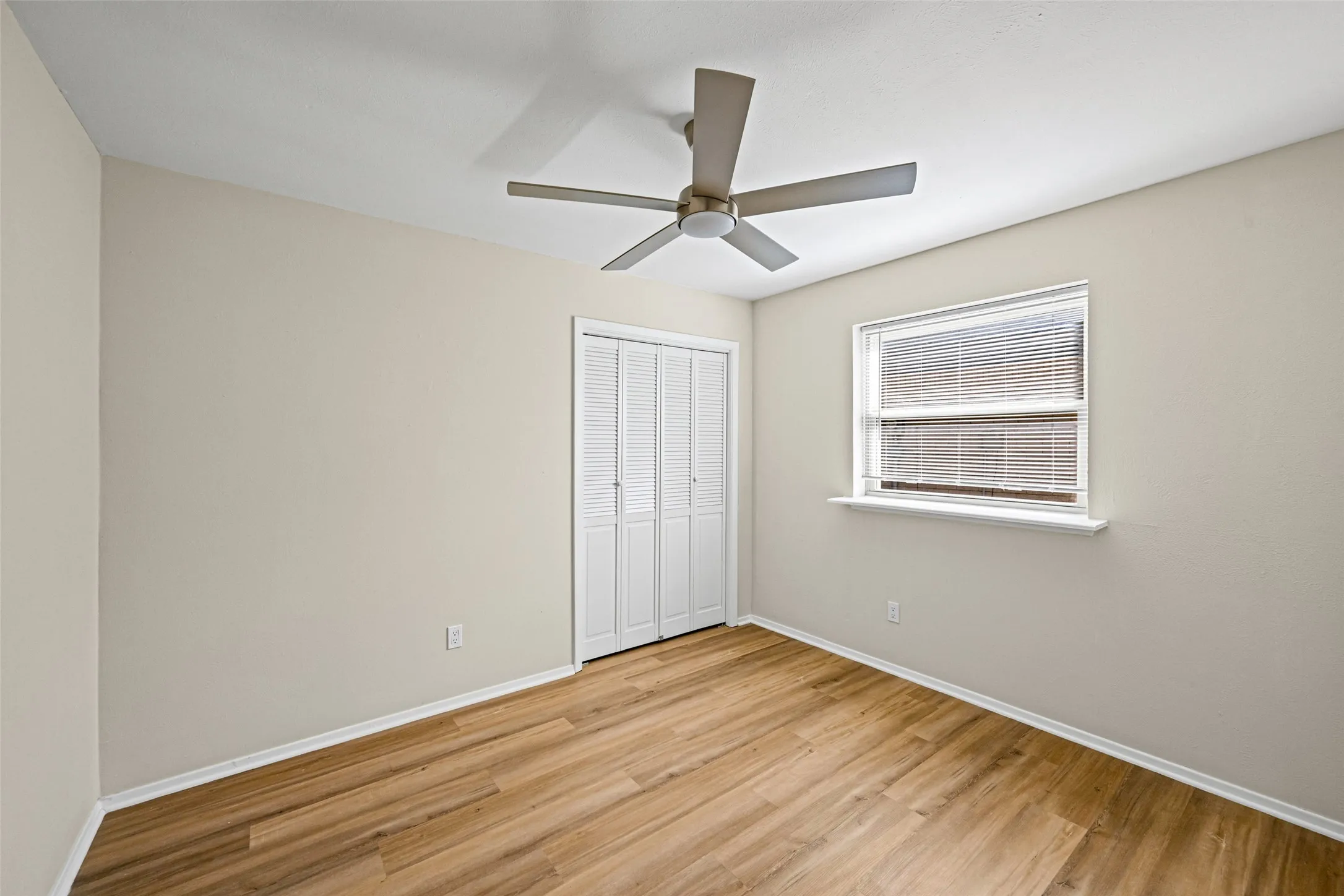 Single Family Residence For Sale in Tarrant County , 7521 Susan Court, North Richland Hills, Texas 76180, 3 Bedroom, 2 Bathroom, 2 Garage spaces, 1,820 Sqft, built in 1968, mls#21370254, Real Estate Agent in North Richland Hills, Homes For Sale in Tarrant county, Homes For Sale in North Richland Hills, Realtor in North Richland Hills Texas, Real Estate Brokerage Independent Realty Texas, Luminita Cordes Realtor