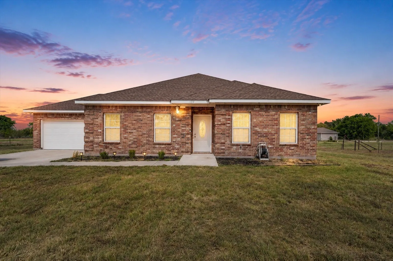 Single Family Residence For Sale in Navarro County , 123 Pugh Lane, Corsicana, Texas 75109, 4 Bedroom, 2 Bathroom, 2 Garage spaces, 1,676 Sqft, built in 2021, mls#21370230, Real Estate Agent in Corsicana, Homes For Sale in Navarro county, Homes For Sale in Corsicana, Realtor in Corsicana Texas, Real Estate Brokerage Independent Realty Texas, Luminita Cordes Realtor